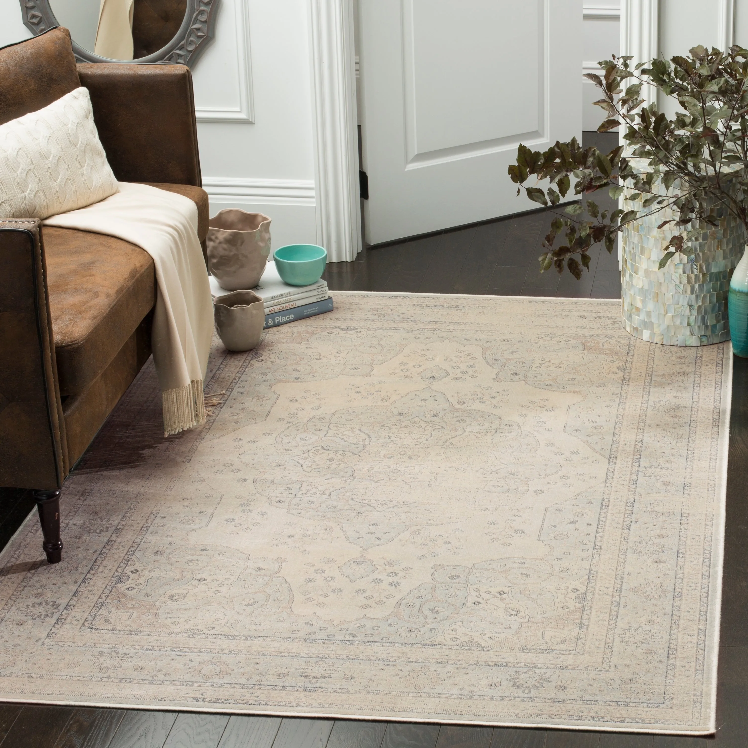 SAFAVIEH Vintage Priscilla Oriental Distressed Viscose Rug