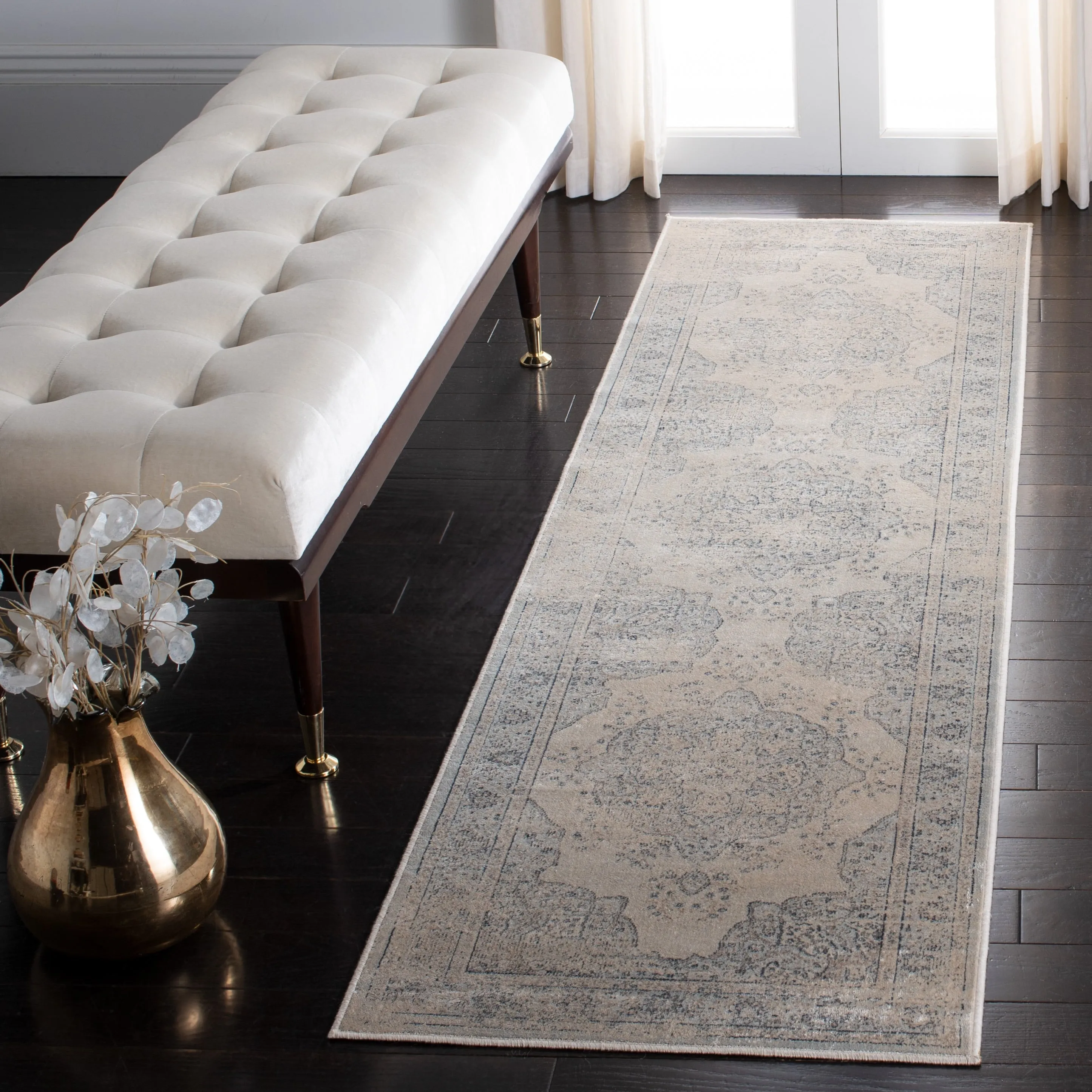 SAFAVIEH Vintage Priscilla Oriental Distressed Viscose Rug