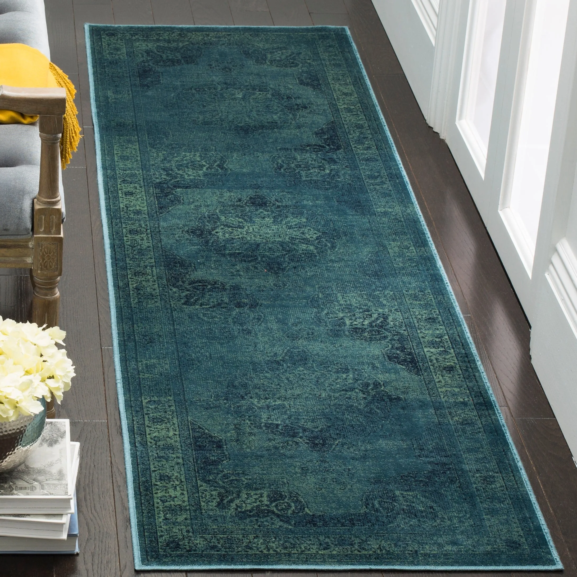 SAFAVIEH Vintage Priscilla Oriental Distressed Viscose Rug