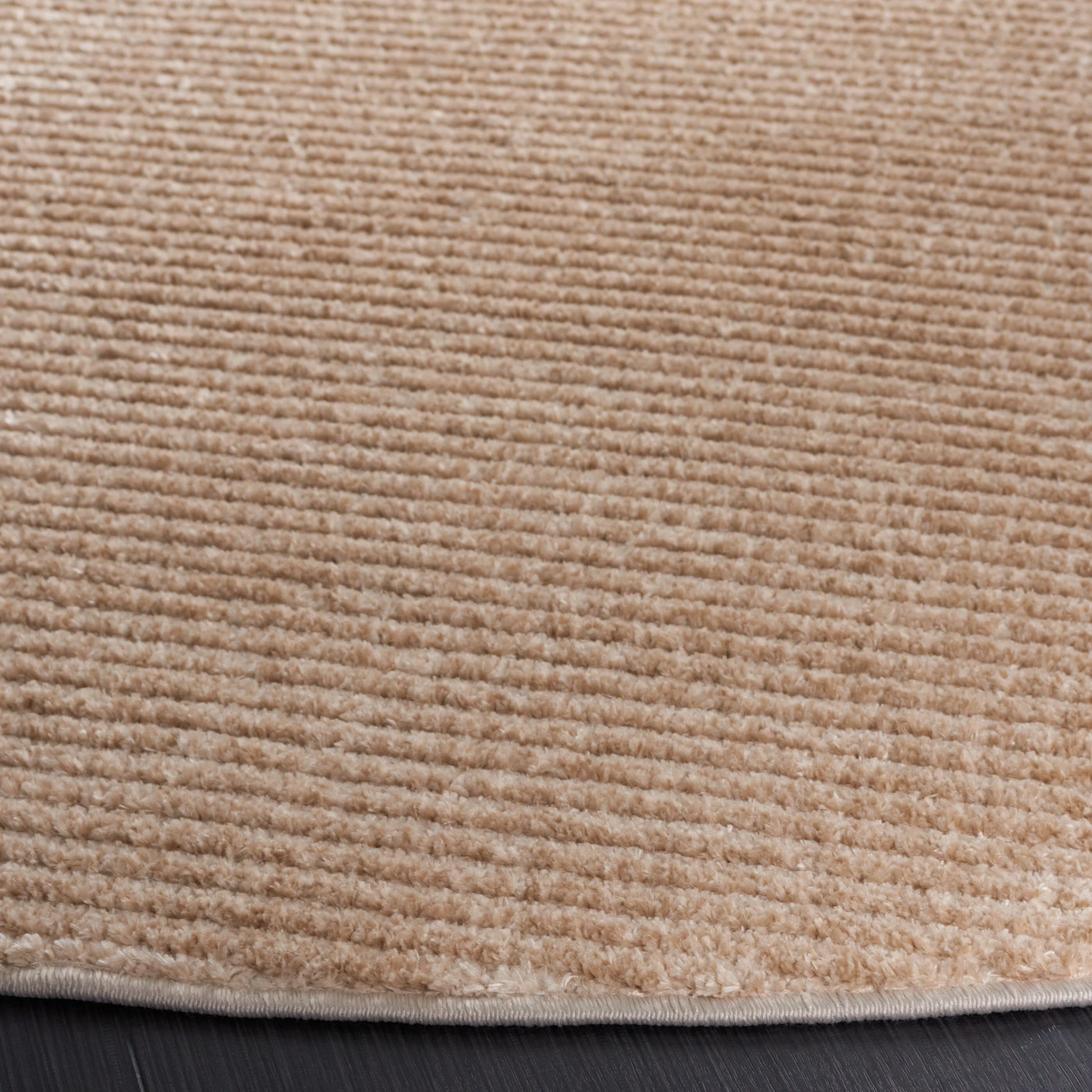 SAFAVIEH Vision Ireene Contemporary Solid Rug