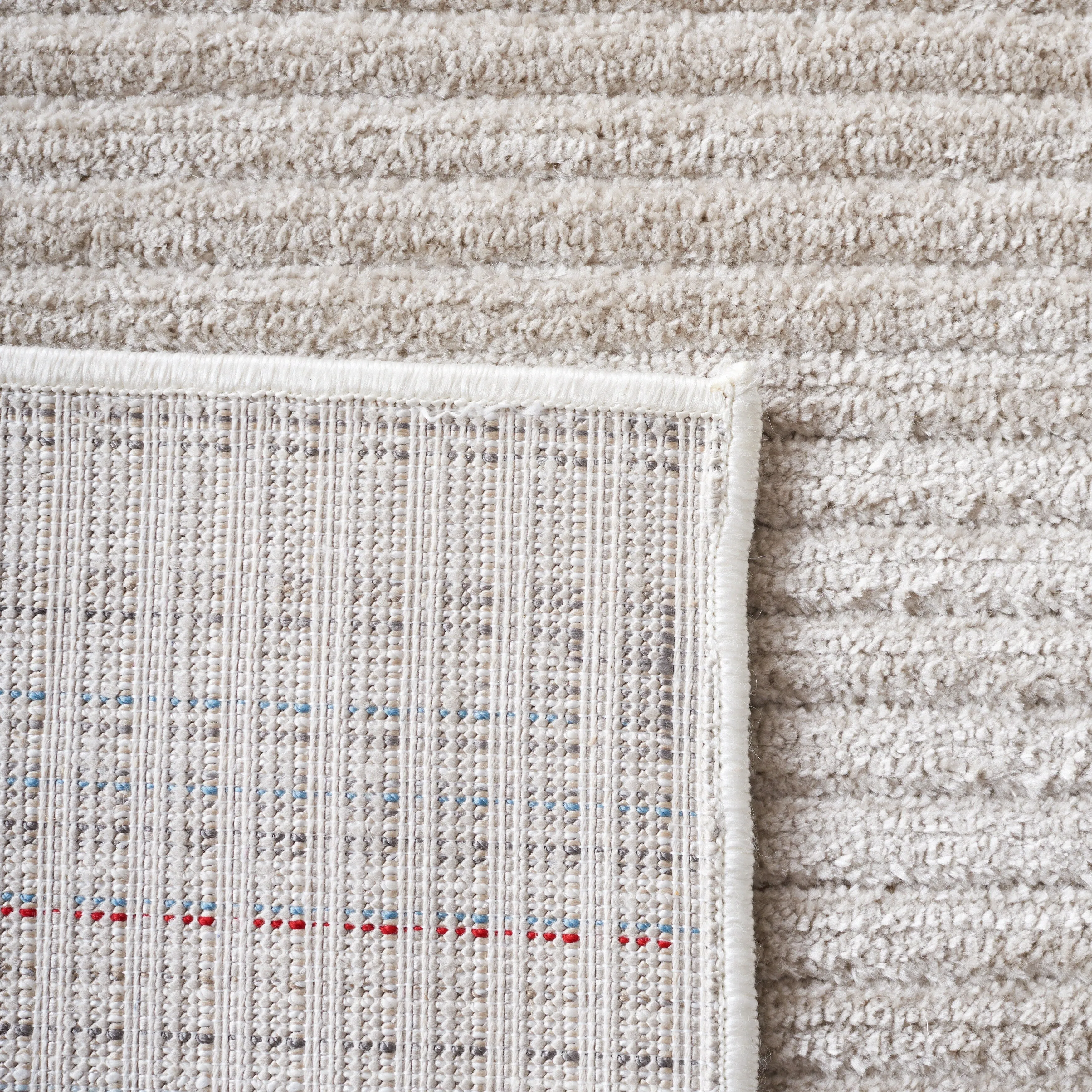 SAFAVIEH Vision Ireene Contemporary Solid Rug
