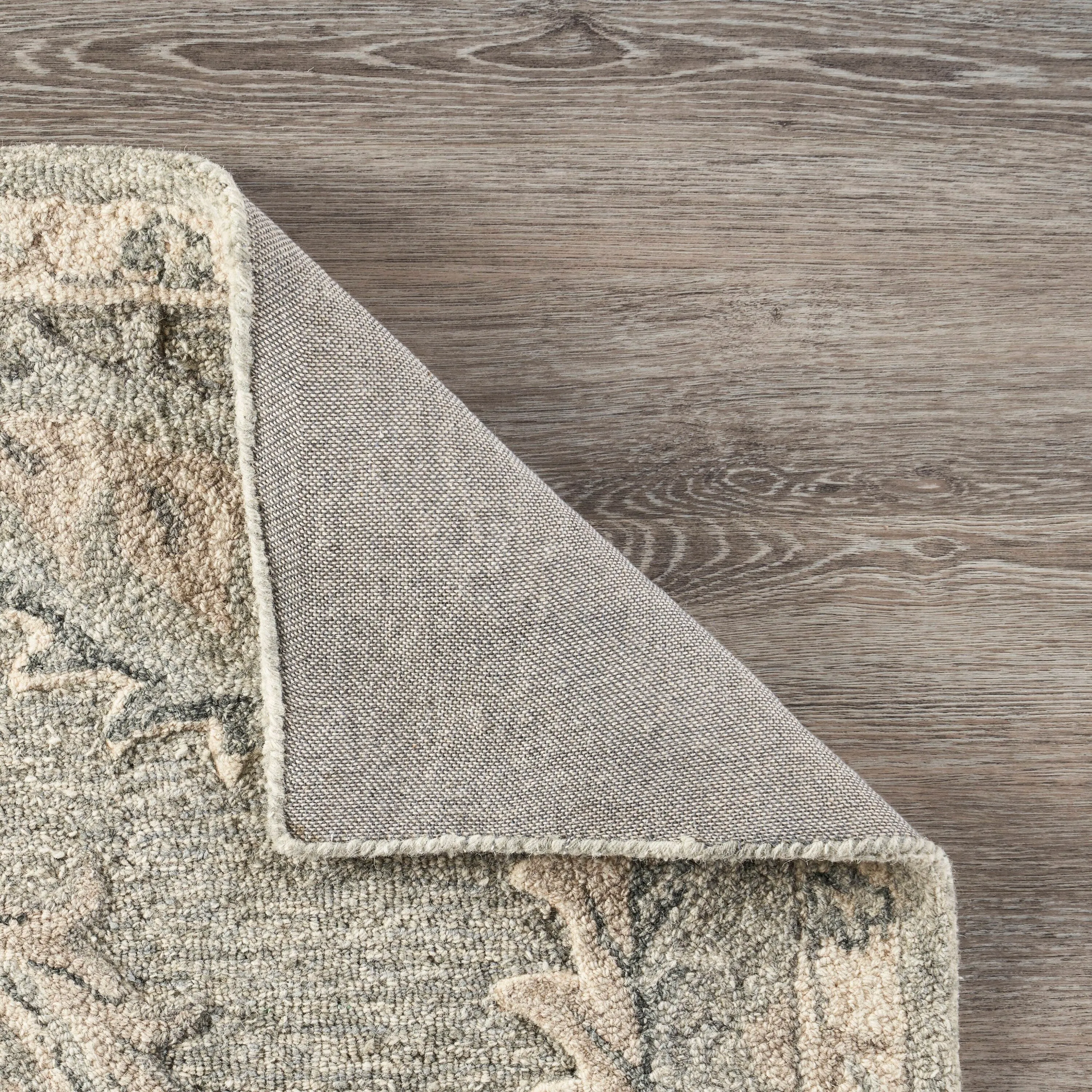 Sevita Traditional Botanical Area Rug