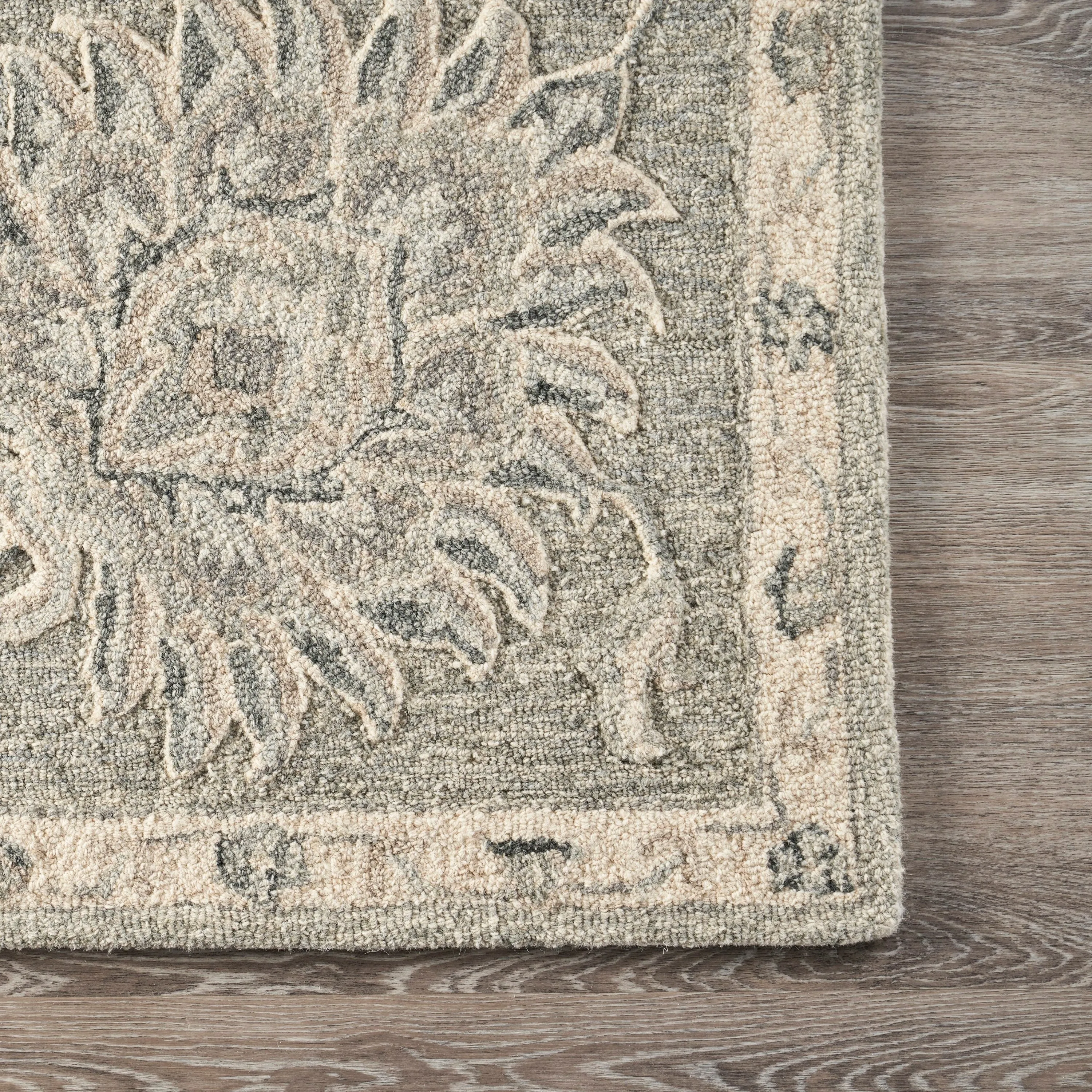 Sevita Traditional Botanical Area Rug