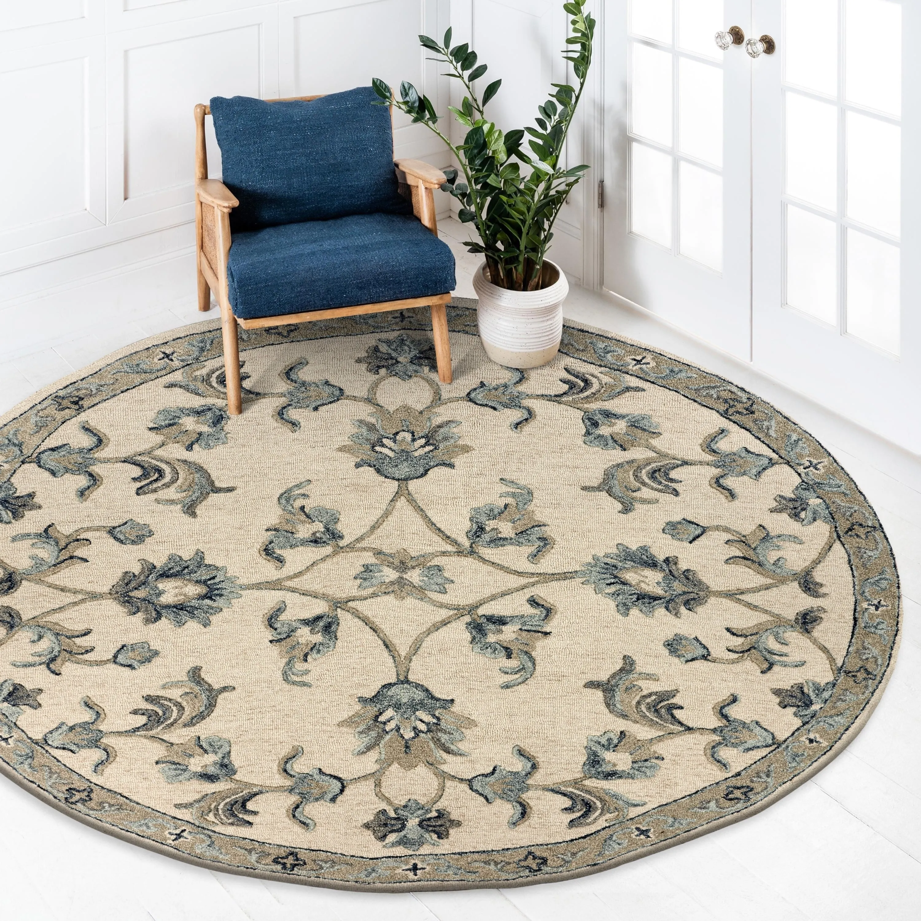 Sevita Traditional Floral Bloom Wool Area Rug