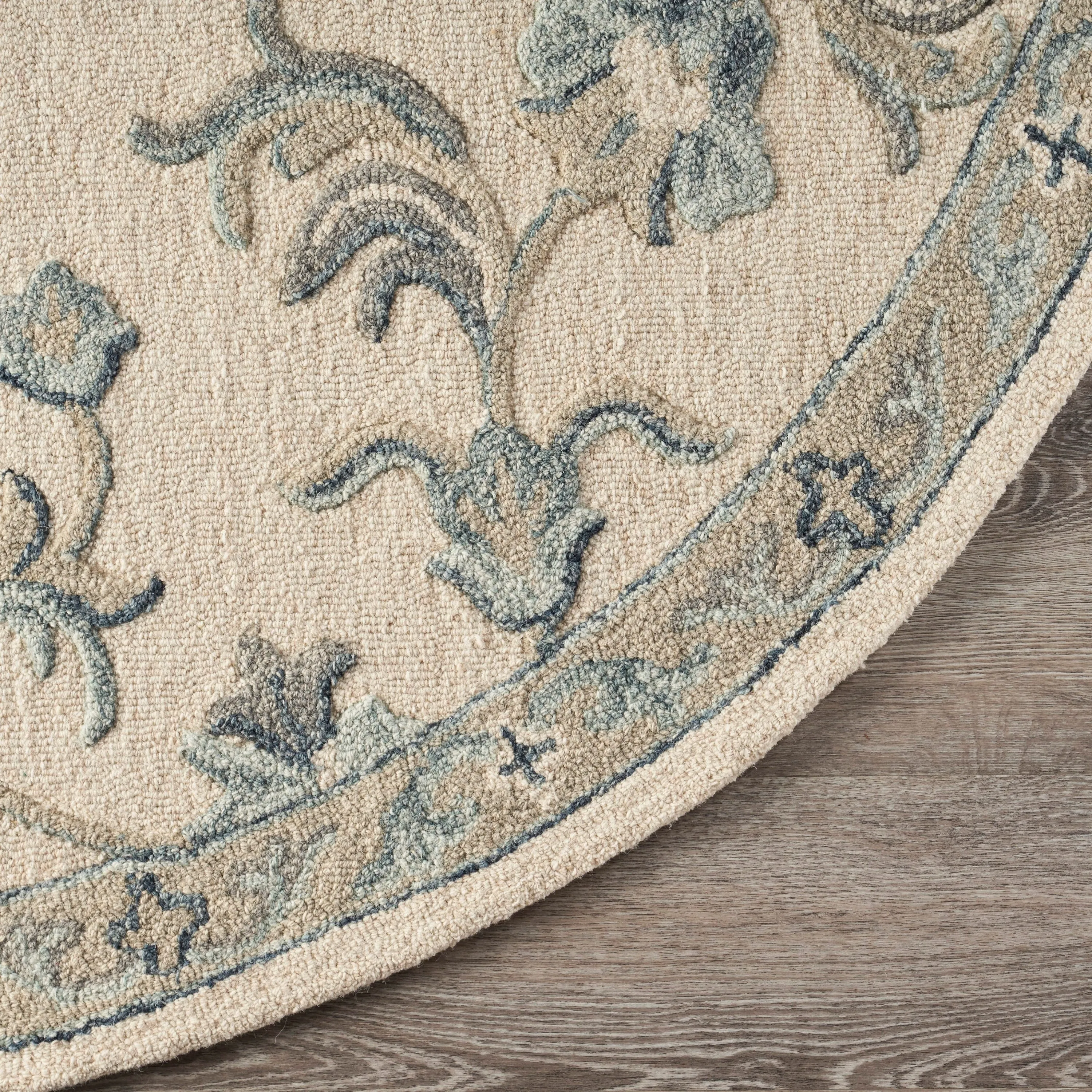 Sevita Traditional Floral Bloom Wool Area Rug