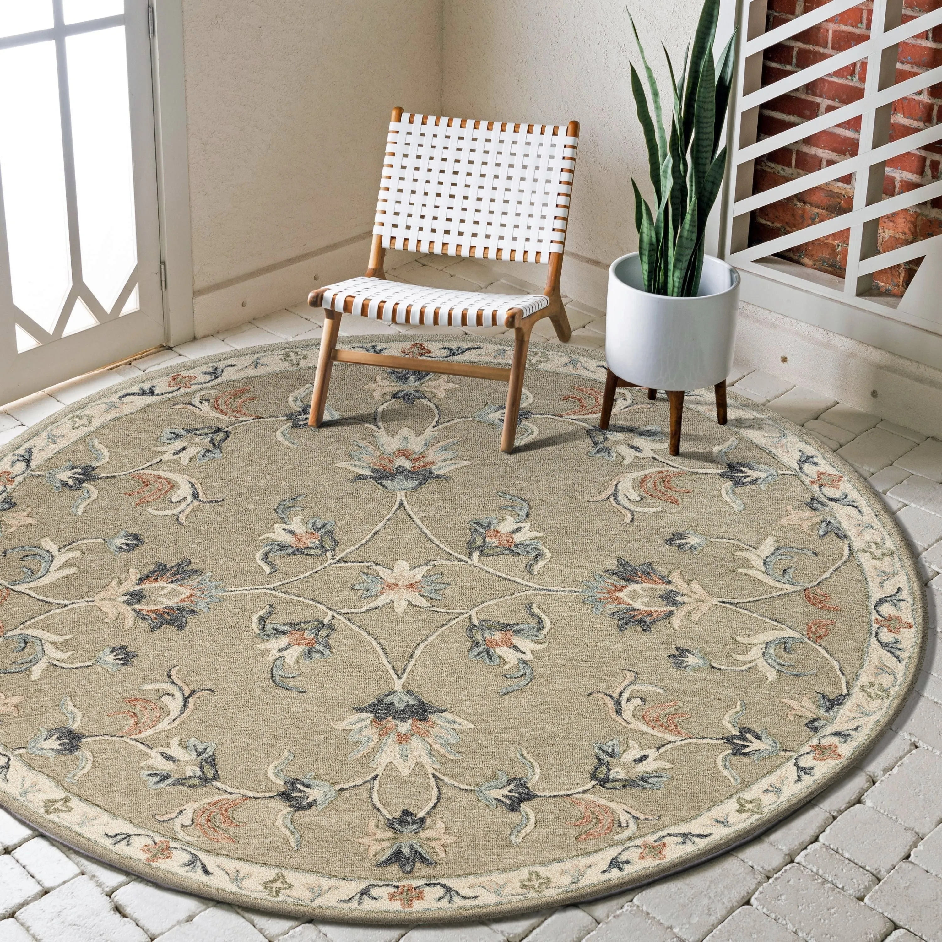Sevita Traditional Floral Bloom Wool Area Rug