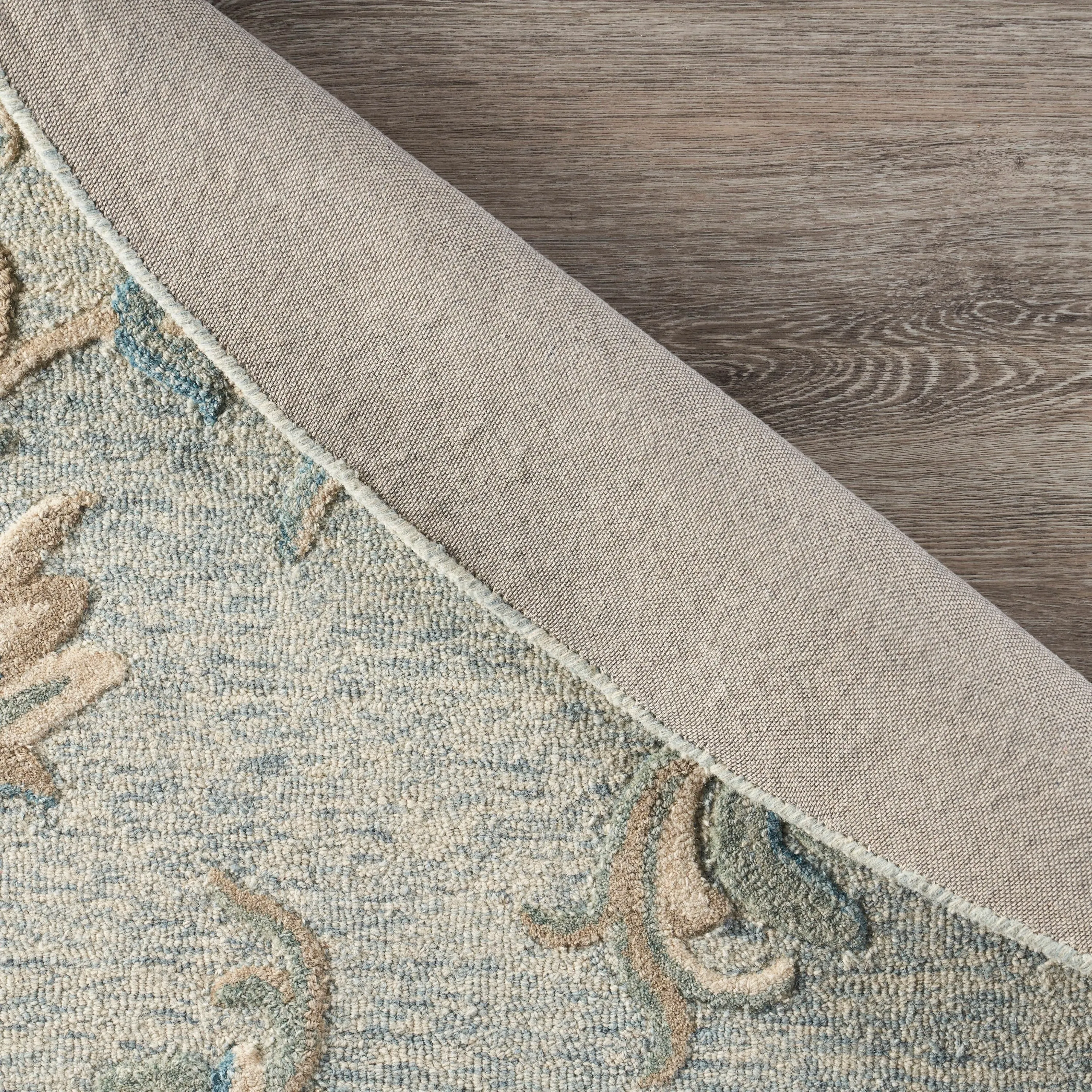 Sevita Traditional Floral Bloom Wool Area Rug