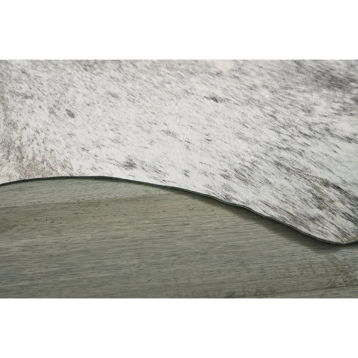 Signature Design by Ashley Sportsmen 6' x 9' Rug - 6'5W x 7'11D