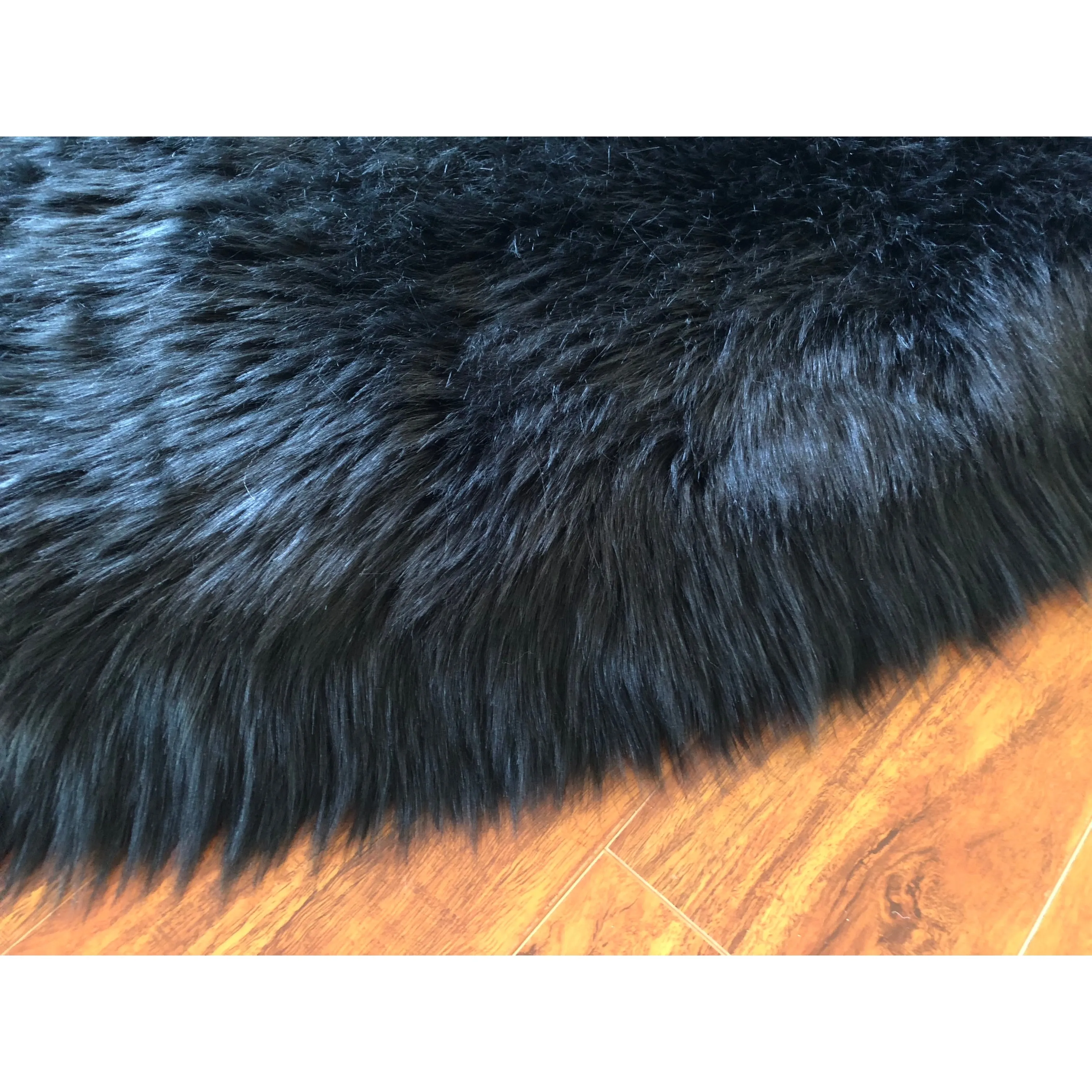 Silver Orchid Nansen Luxurious Faux Sheepskin Round Shag Area Rug