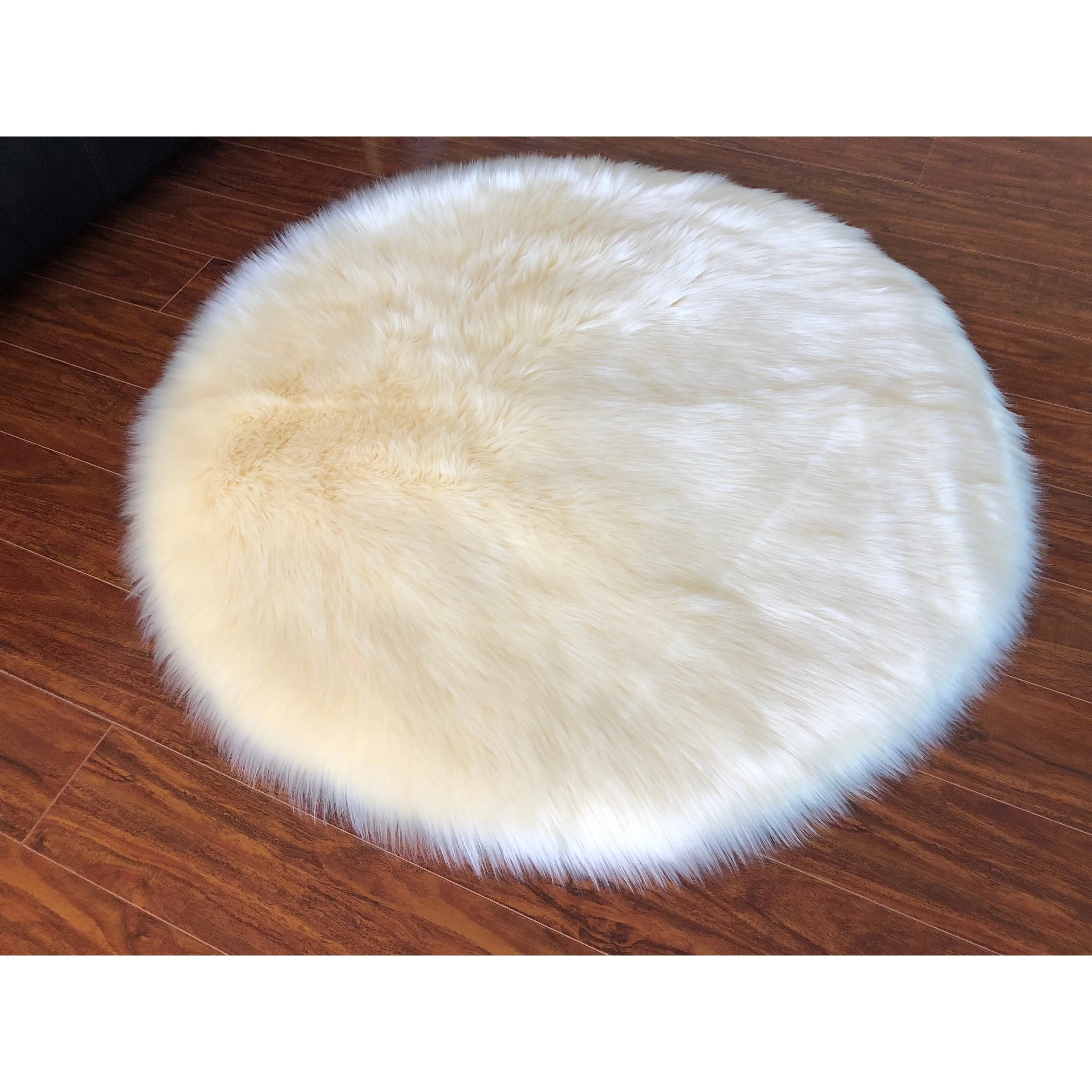 Silver Orchid Nansen Luxurious Faux Sheepskin Round Shag Area Rug