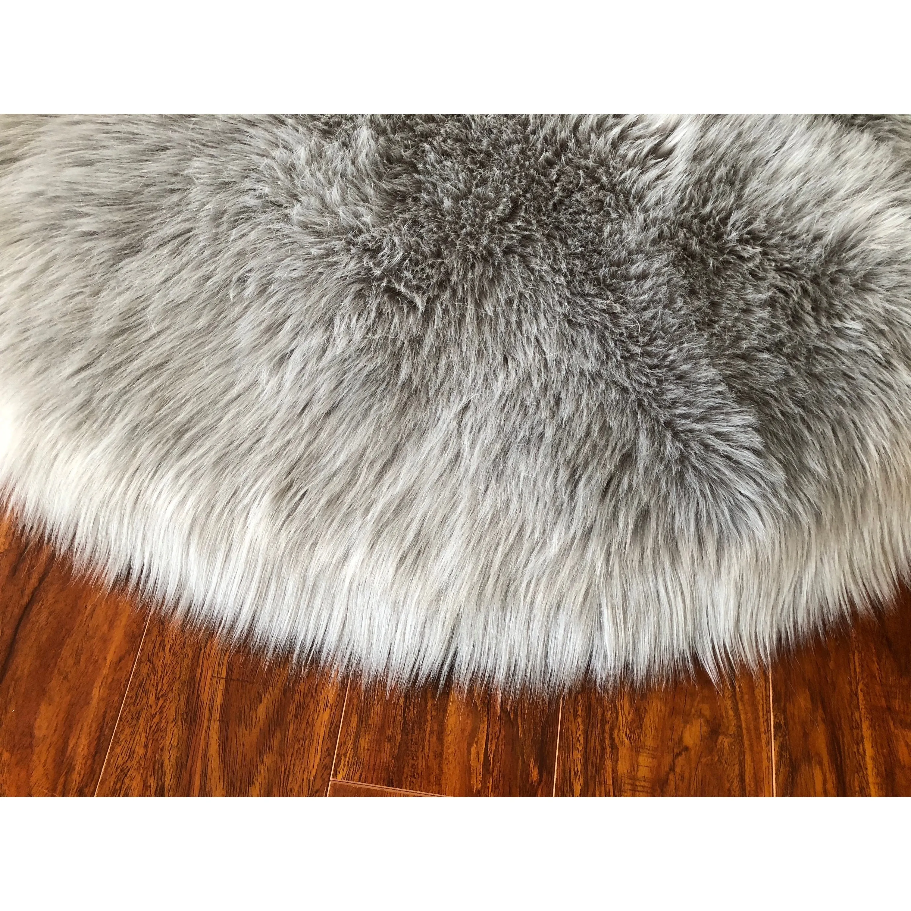 Silver Orchid Nansen Luxurious Faux Sheepskin Round Shag Area Rug