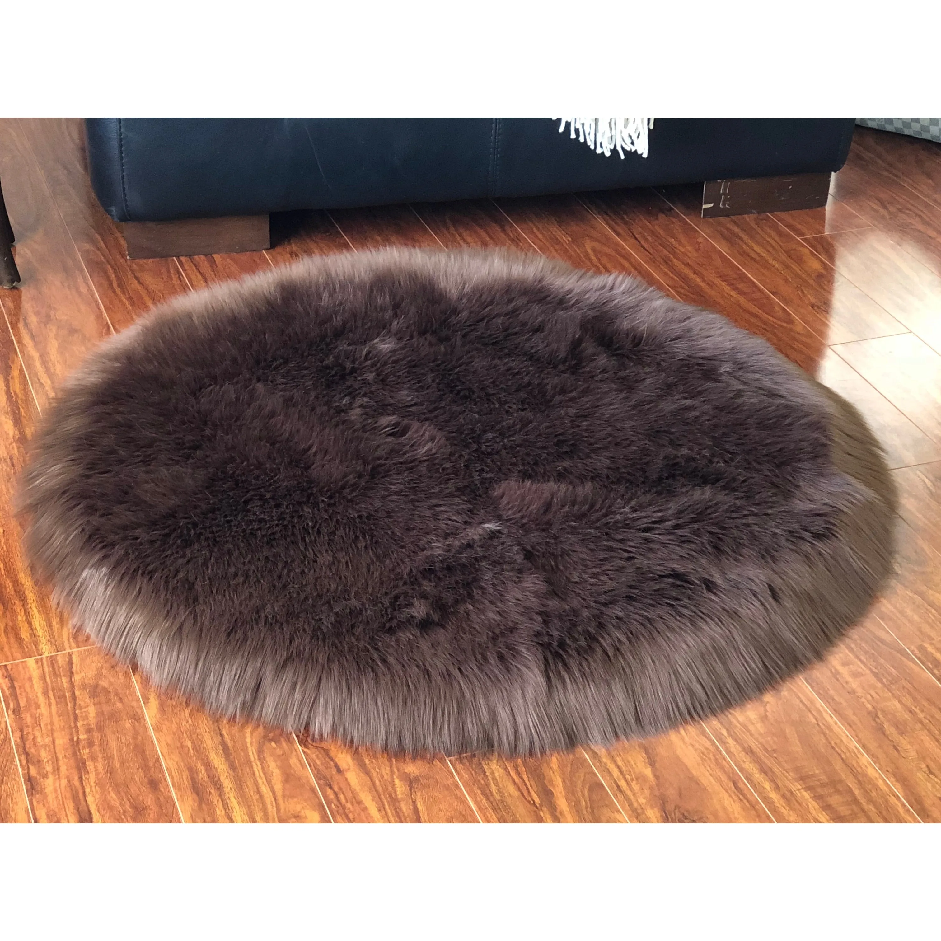 Silver Orchid Nansen Luxurious Faux Sheepskin Round Shag Area Rug