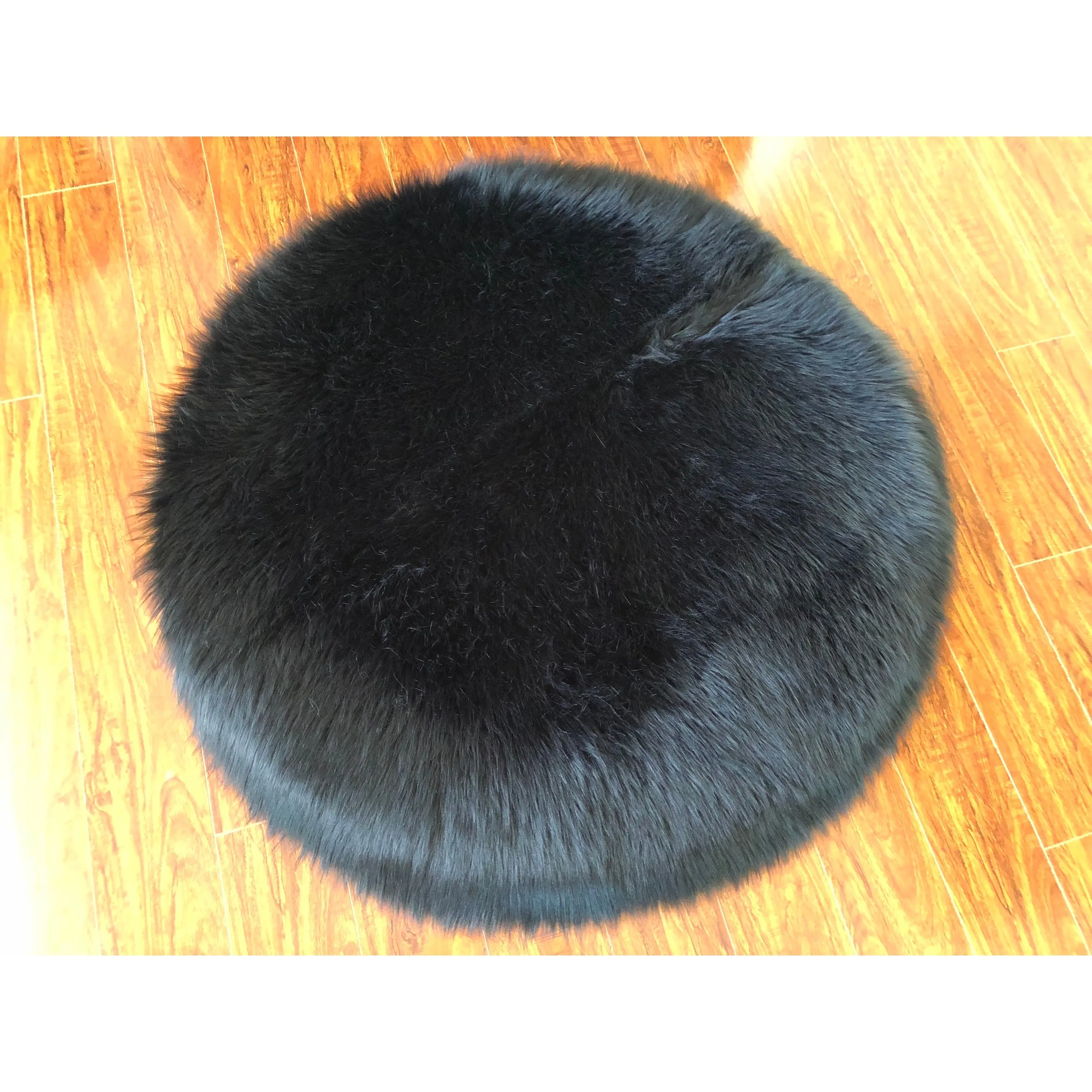 Silver Orchid Nansen Luxurious Faux Sheepskin Round Shag Area Rug