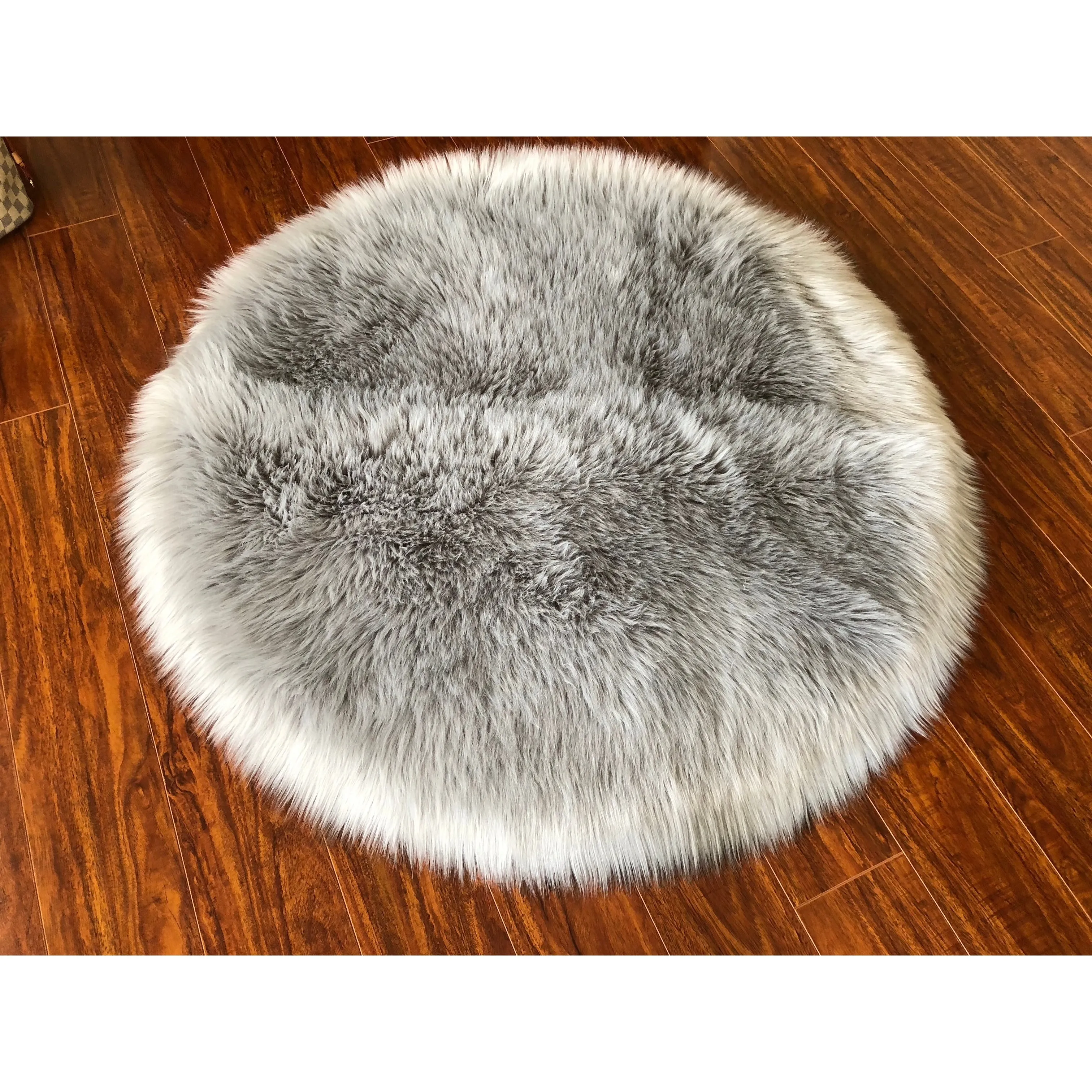 Silver Orchid Nansen Luxurious Faux Sheepskin Round Shag Area Rug