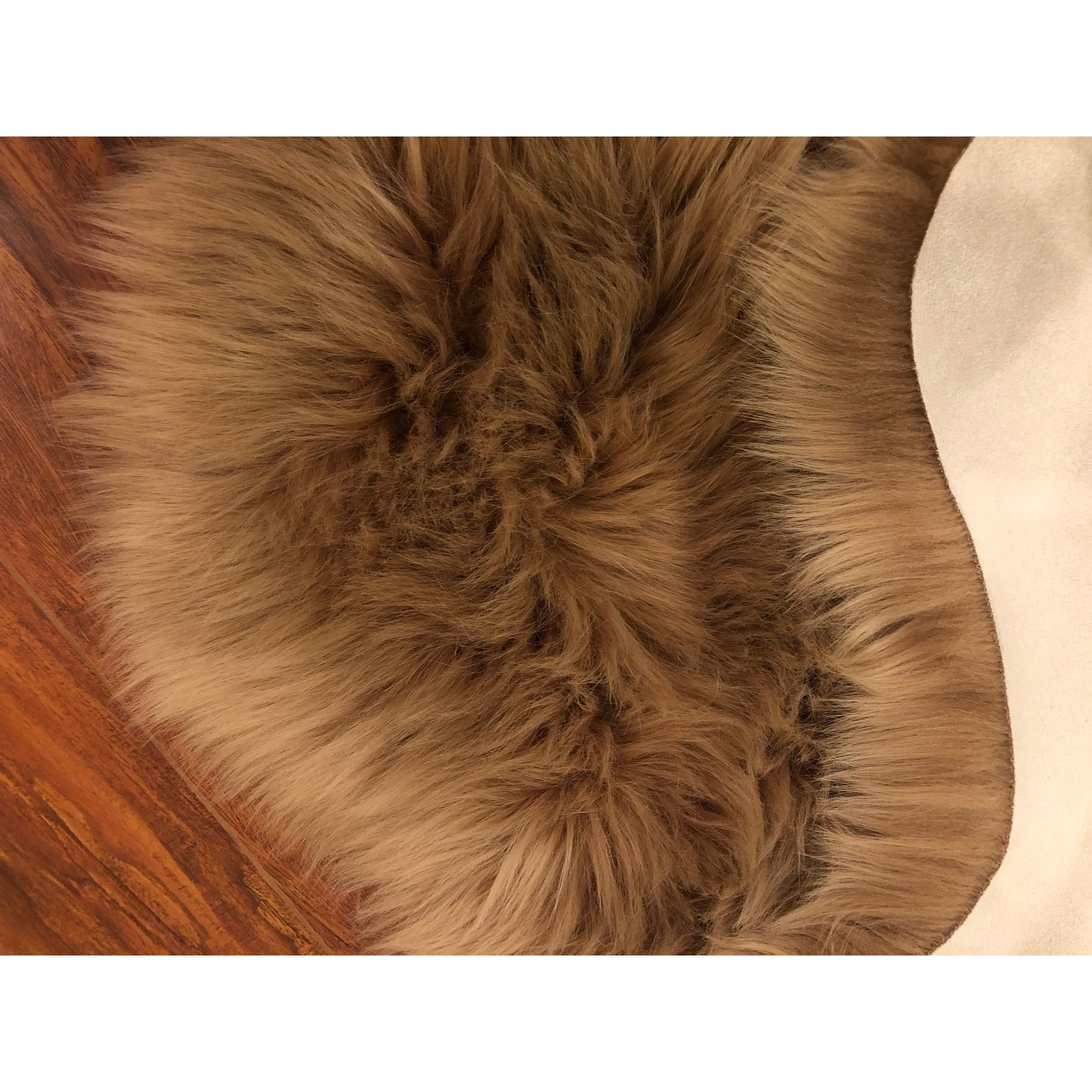 Silver Orchid Nansen Luxurious Faux Sheepskin Round Shag Area Rug