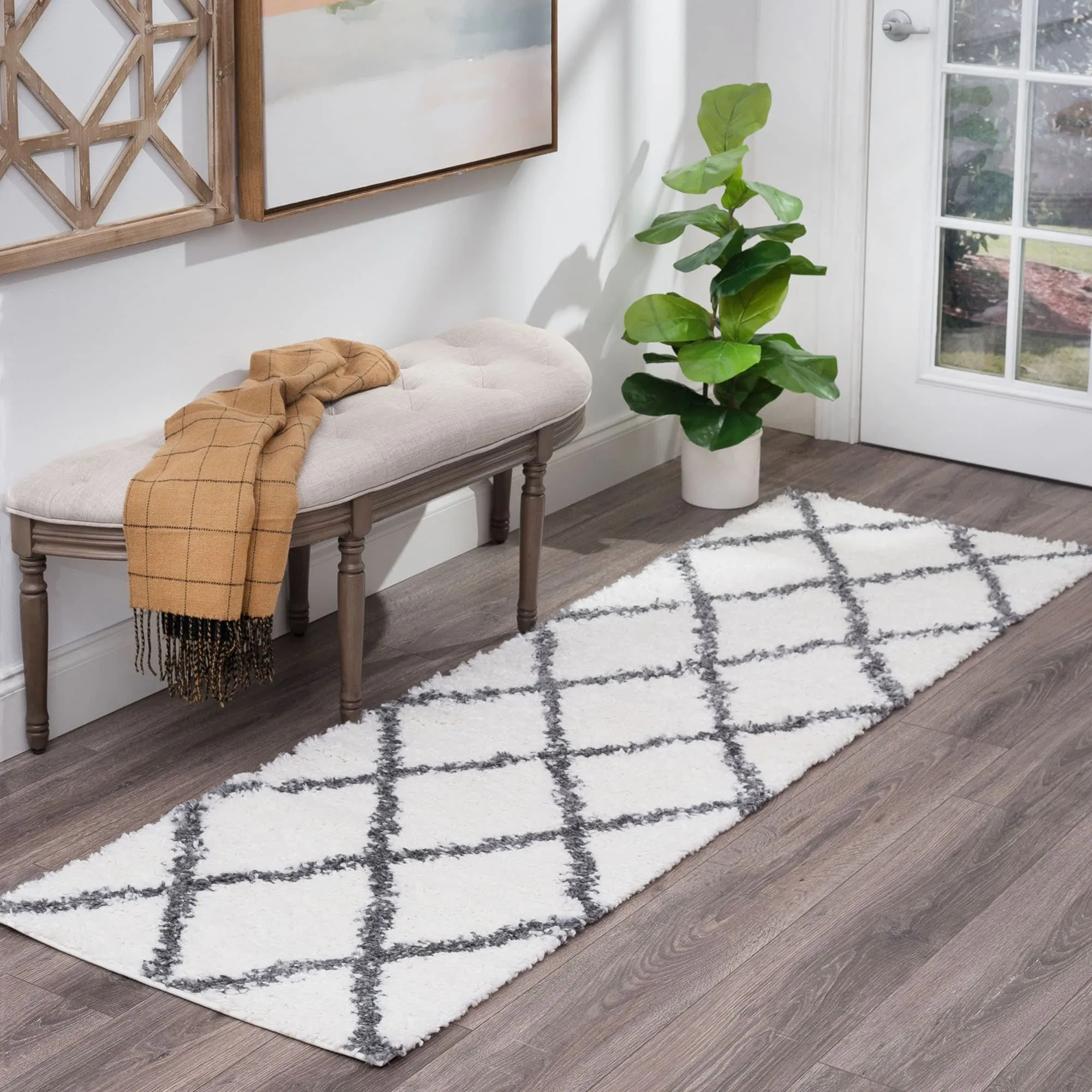 Sohni Shag Farmhouse Diamond Indoor Area Rug