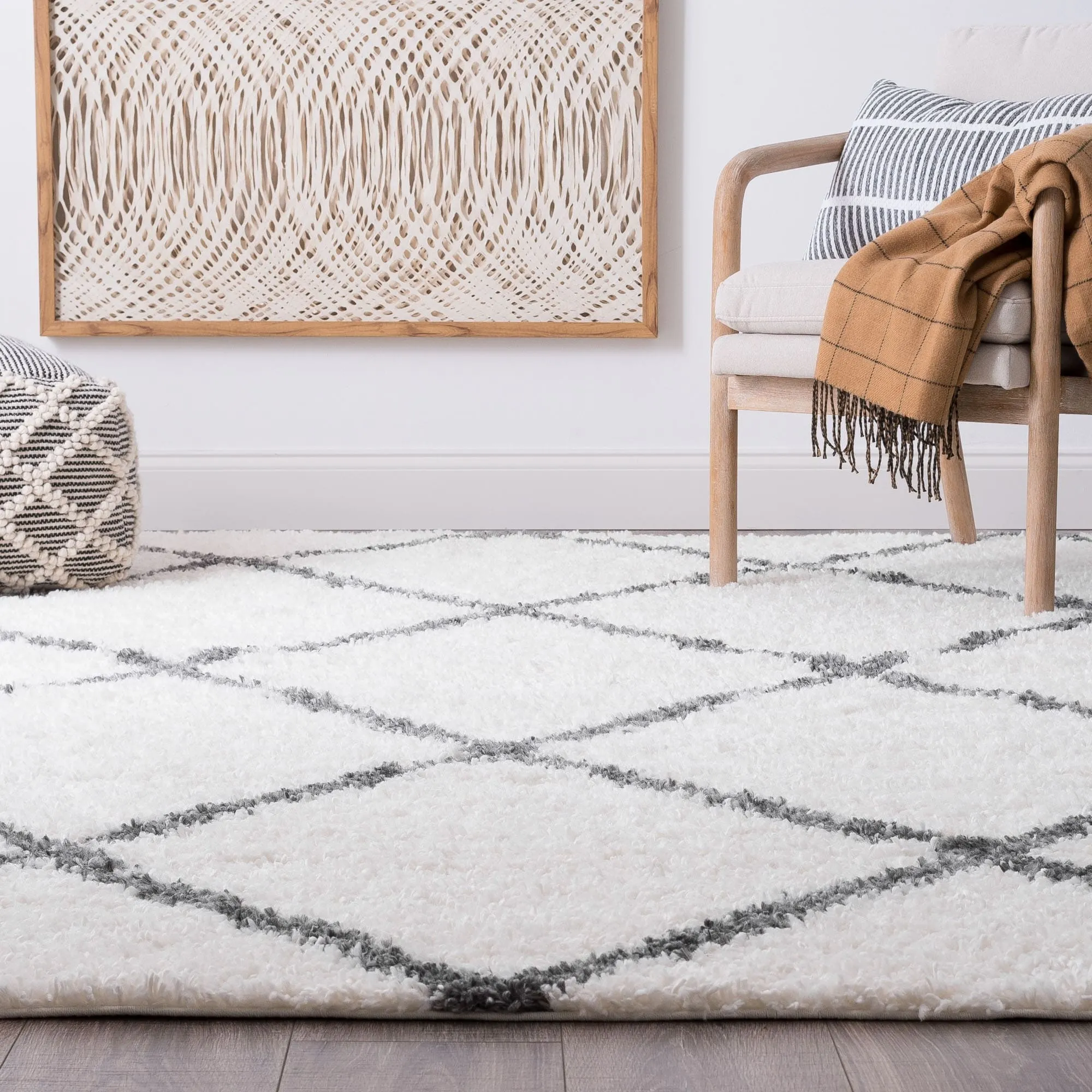 Sohni Shag Farmhouse Diamond Indoor Area Rug