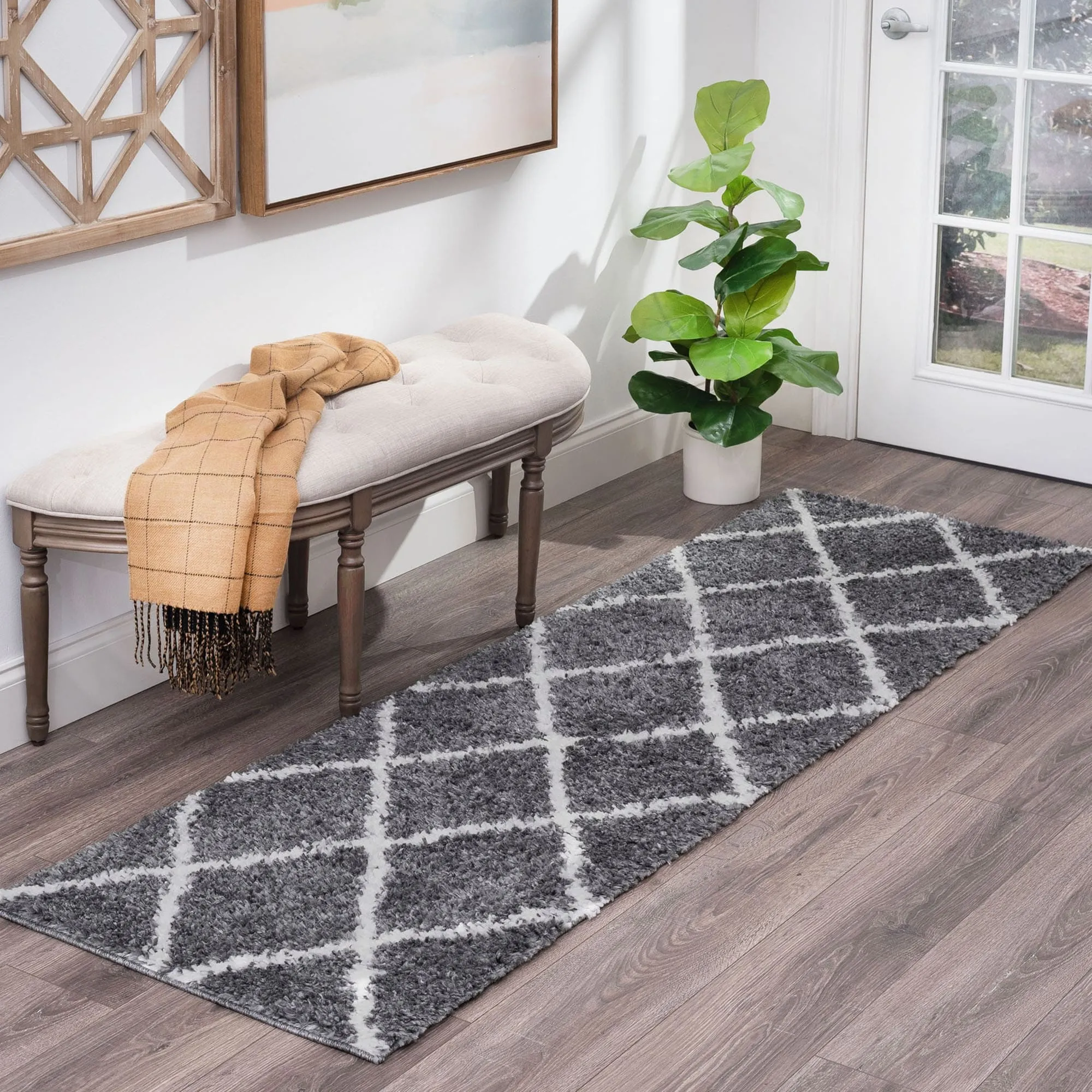Sohni Shag Farmhouse Diamond Indoor Area Rug