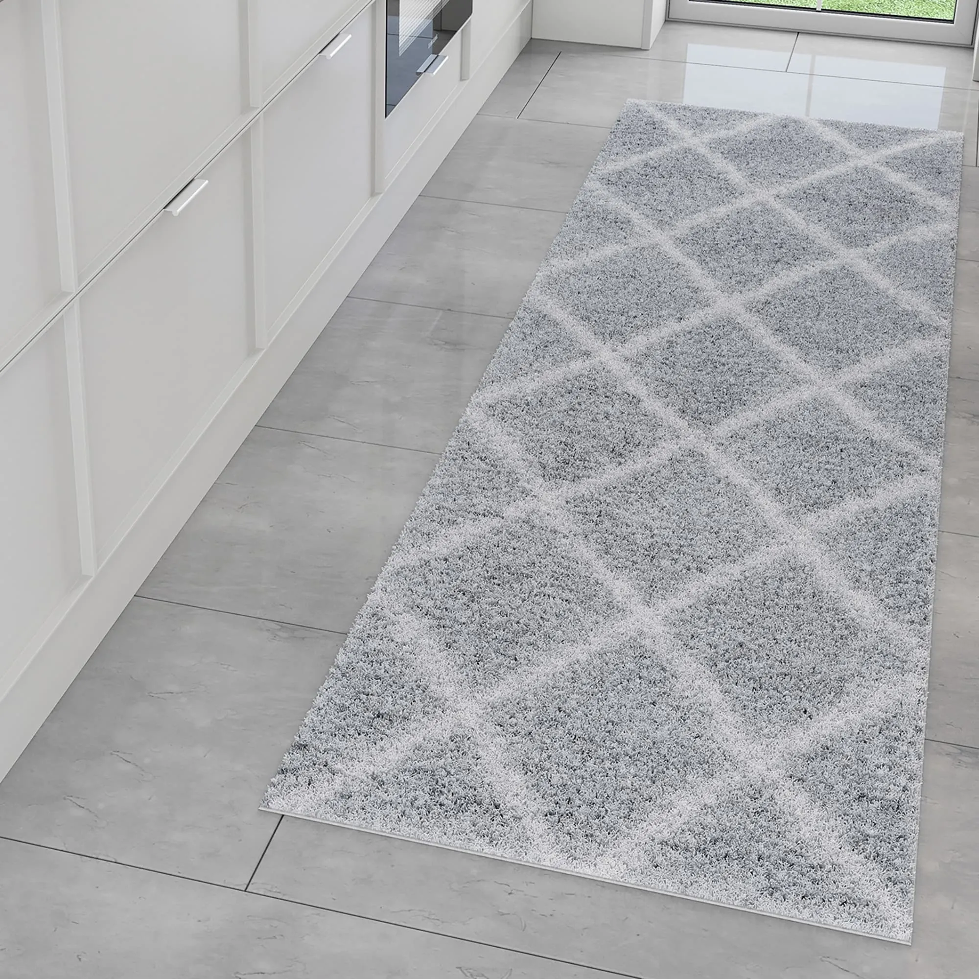 Sohni Shag Farmhouse Diamond Indoor Area Rug