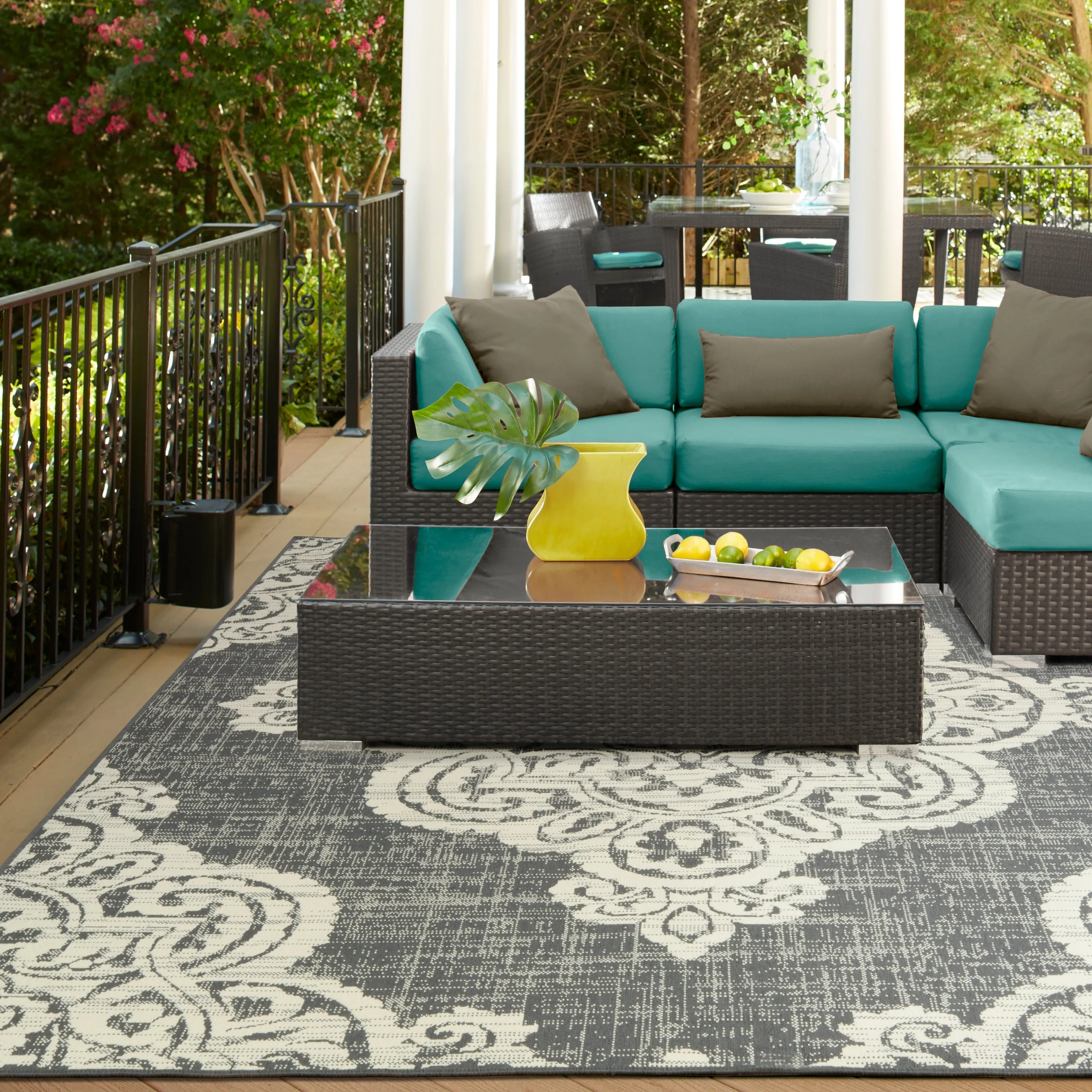 Style Haven Marianna Center Medallion Loop Pile Indoor Outdoor Rug