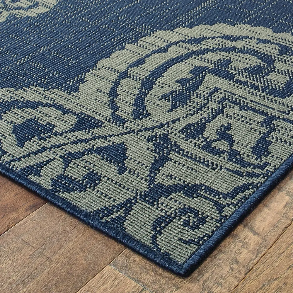 Style Haven Marianna Center Medallion Loop Pile Indoor Outdoor Rug