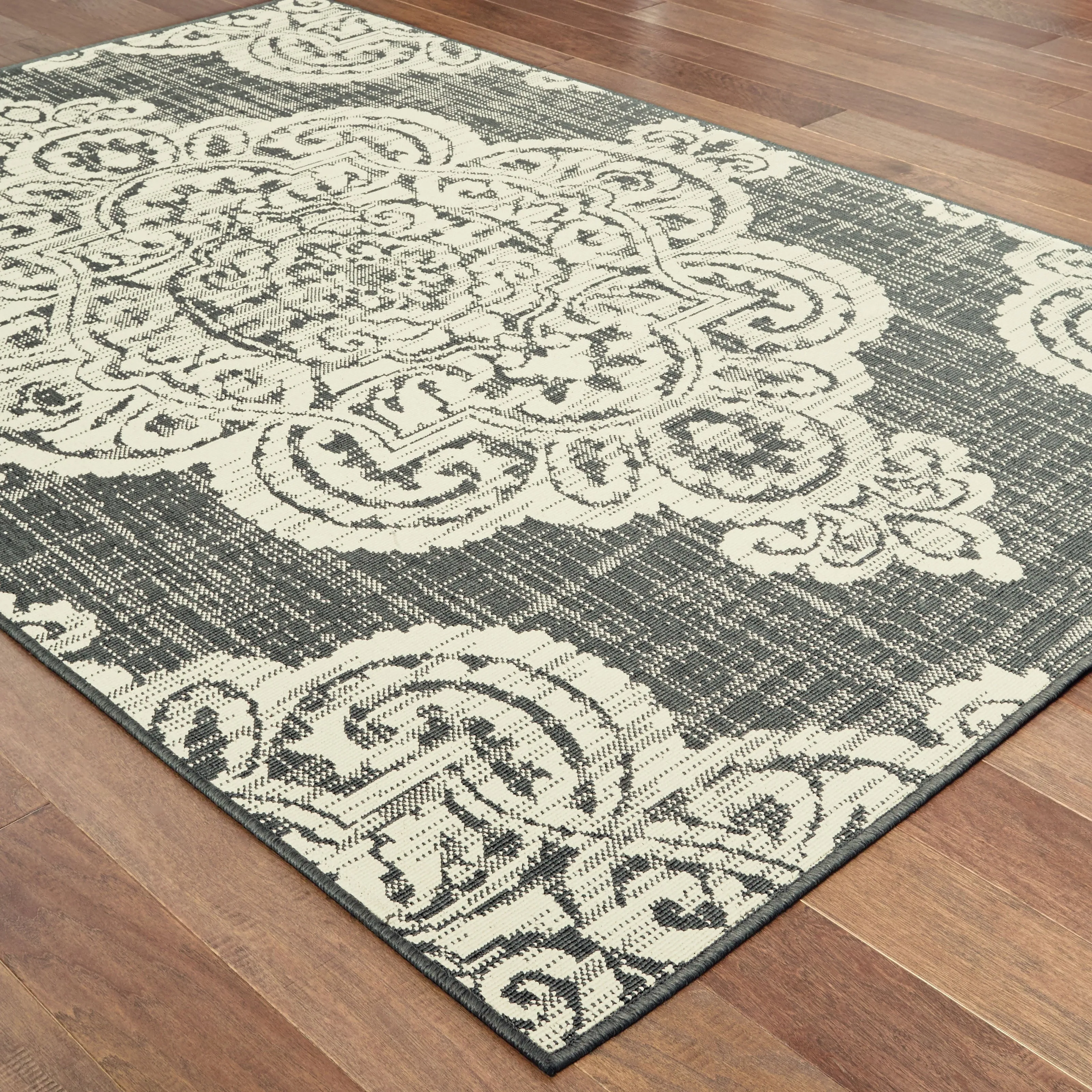 Style Haven Marianna Center Medallion Loop Pile Indoor Outdoor Rug