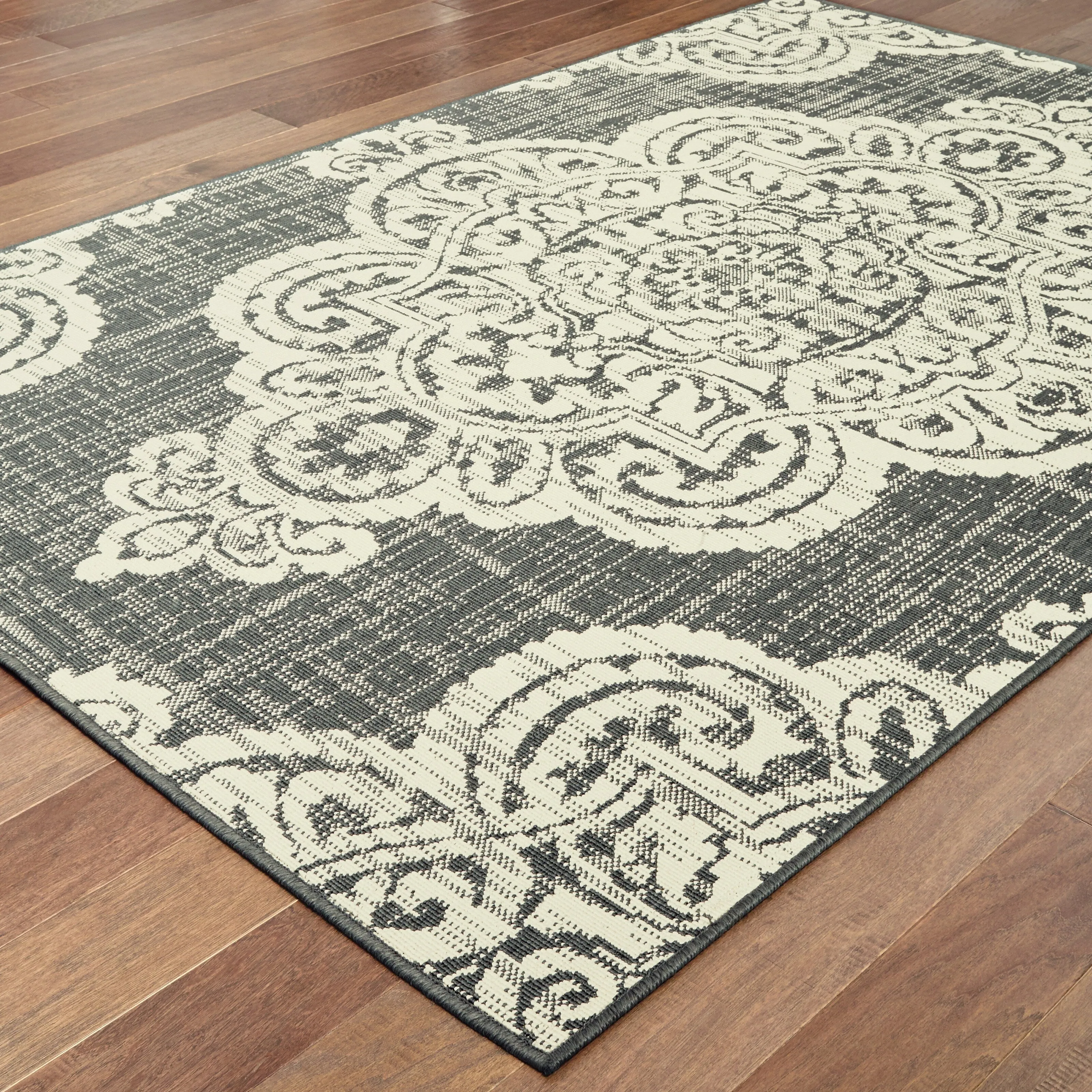 Style Haven Marianna Center Medallion Loop Pile Indoor Outdoor Rug