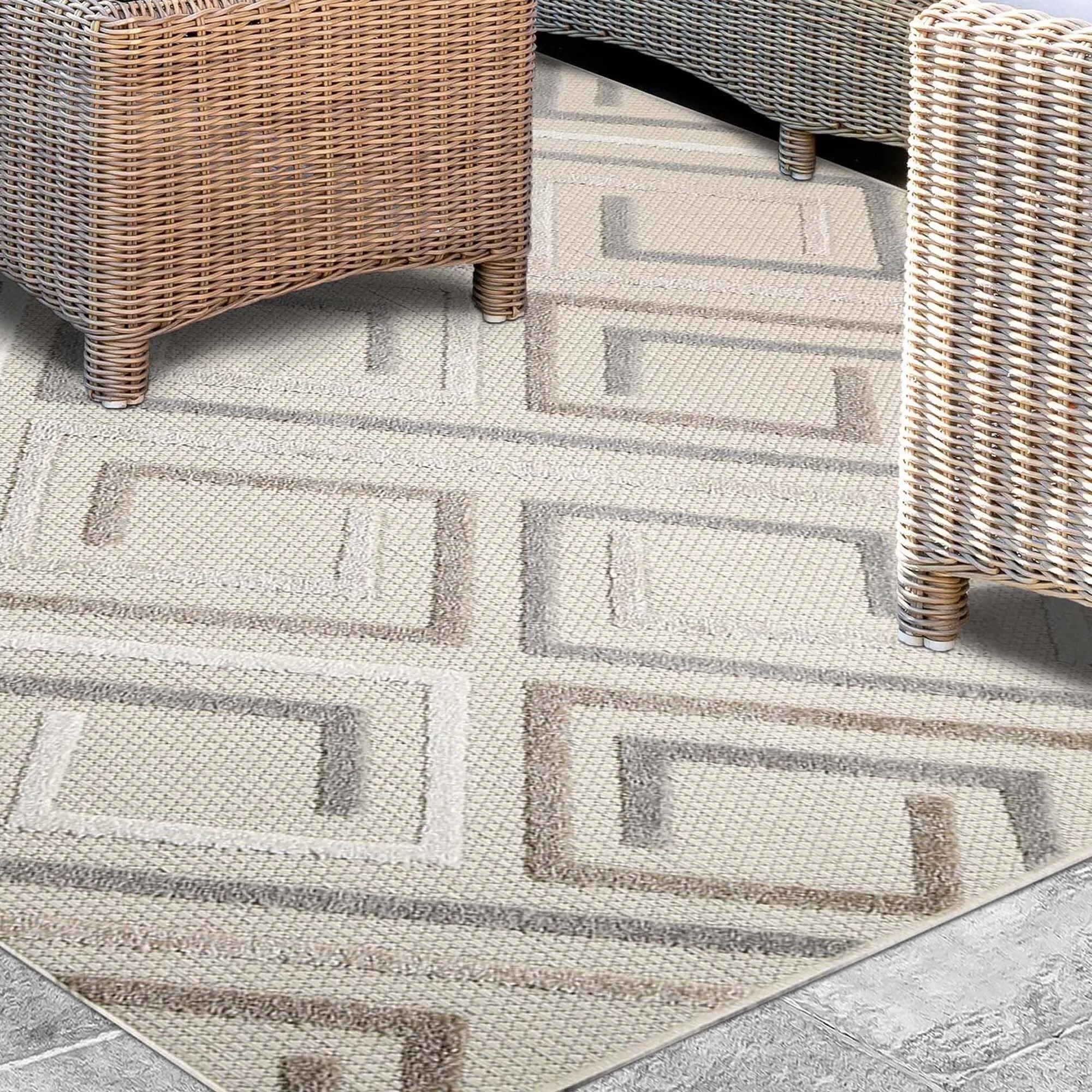 Superior Ares Modern Geometric Diamond Indoor Outdoor Area Rug