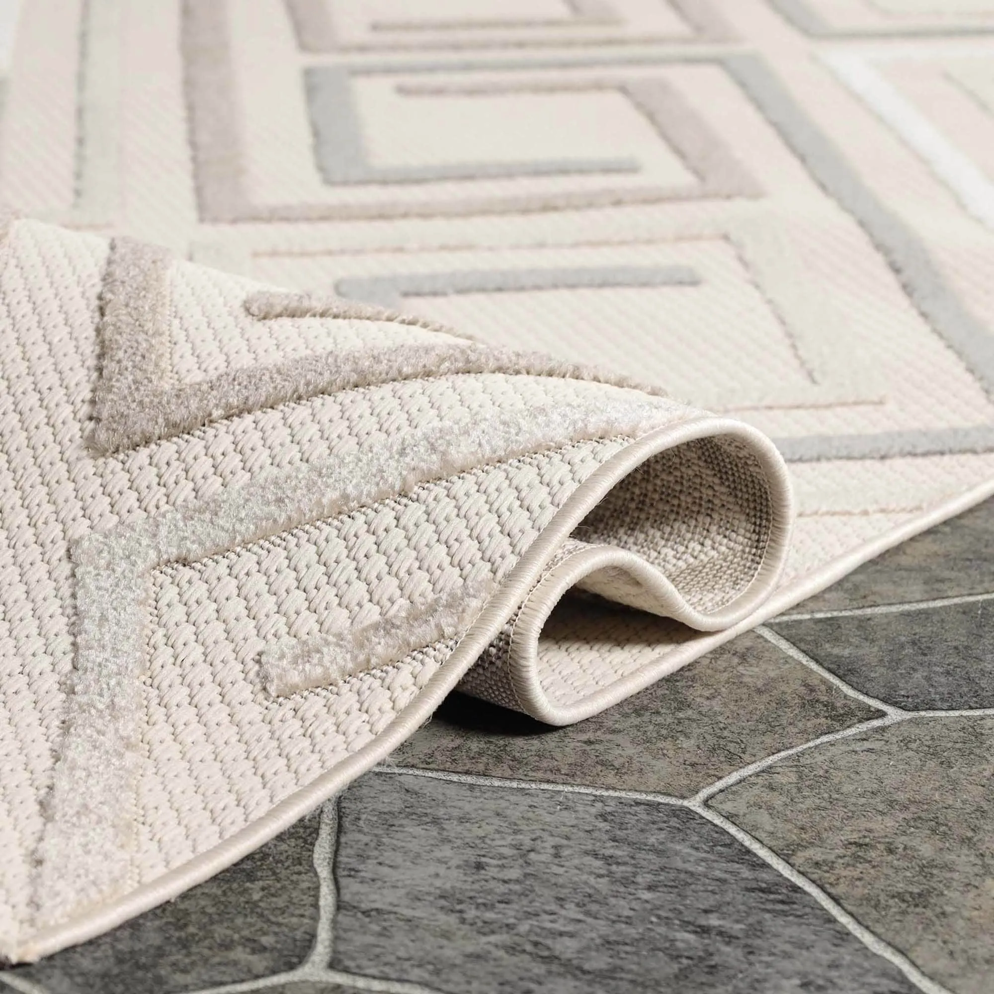 Superior Ares Modern Geometric Diamond Indoor Outdoor Area Rug