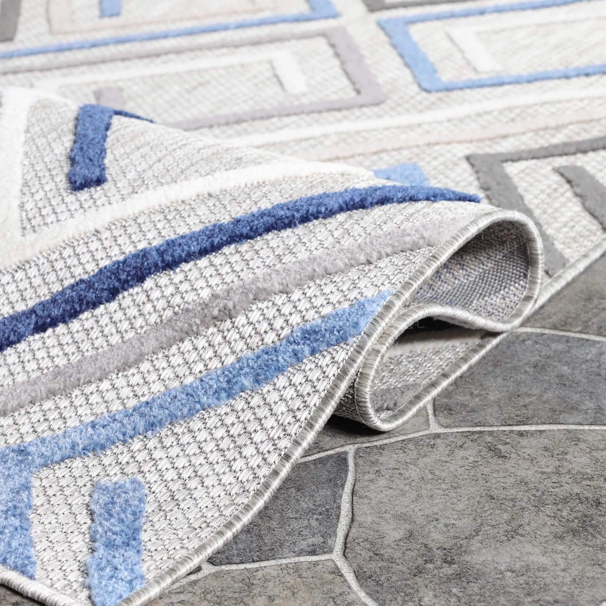 Superior Ares Modern Geometric Diamond Indoor Outdoor Area Rug
