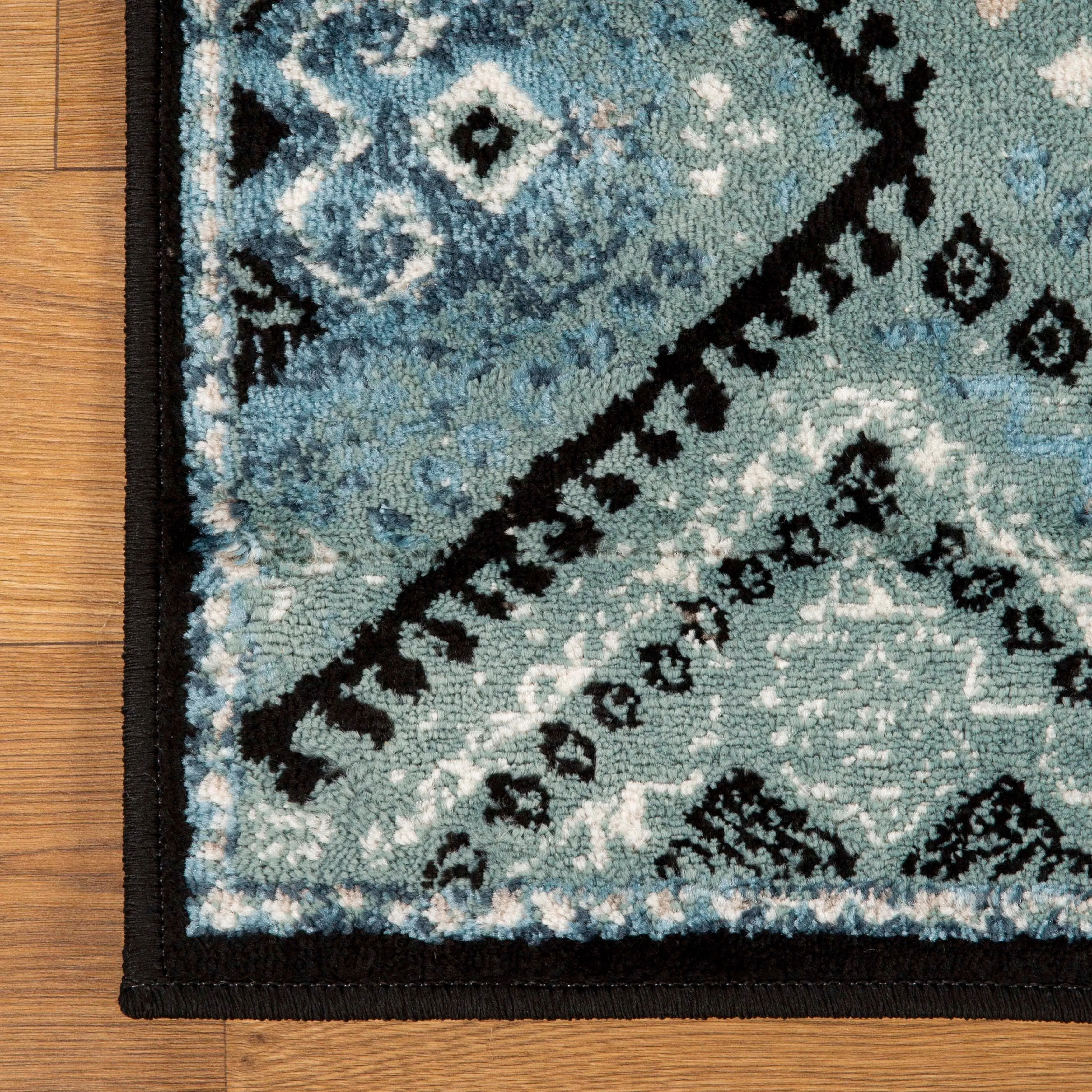 Superior Bohemian Geometric Diamonds Indoor Area Rug