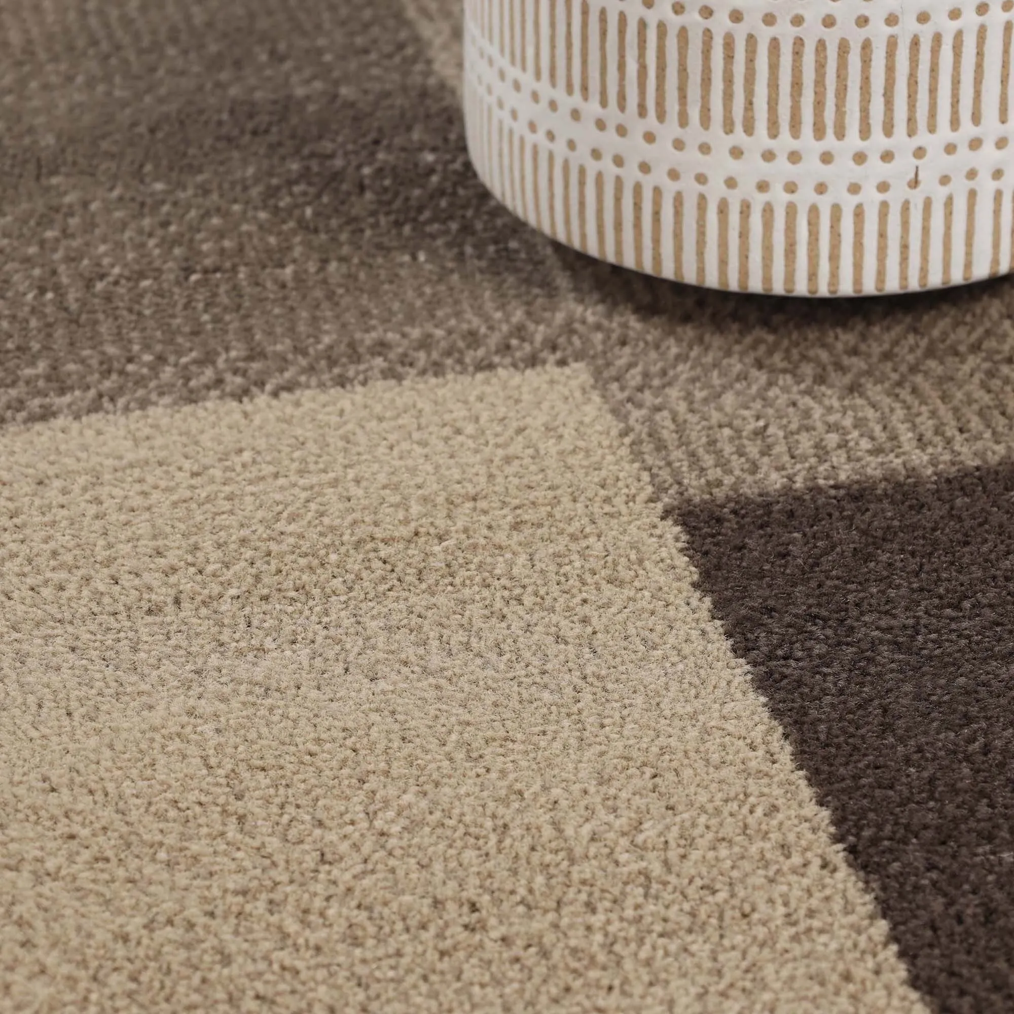 Superior Clifton Geometric Modern Indoor Area Rug