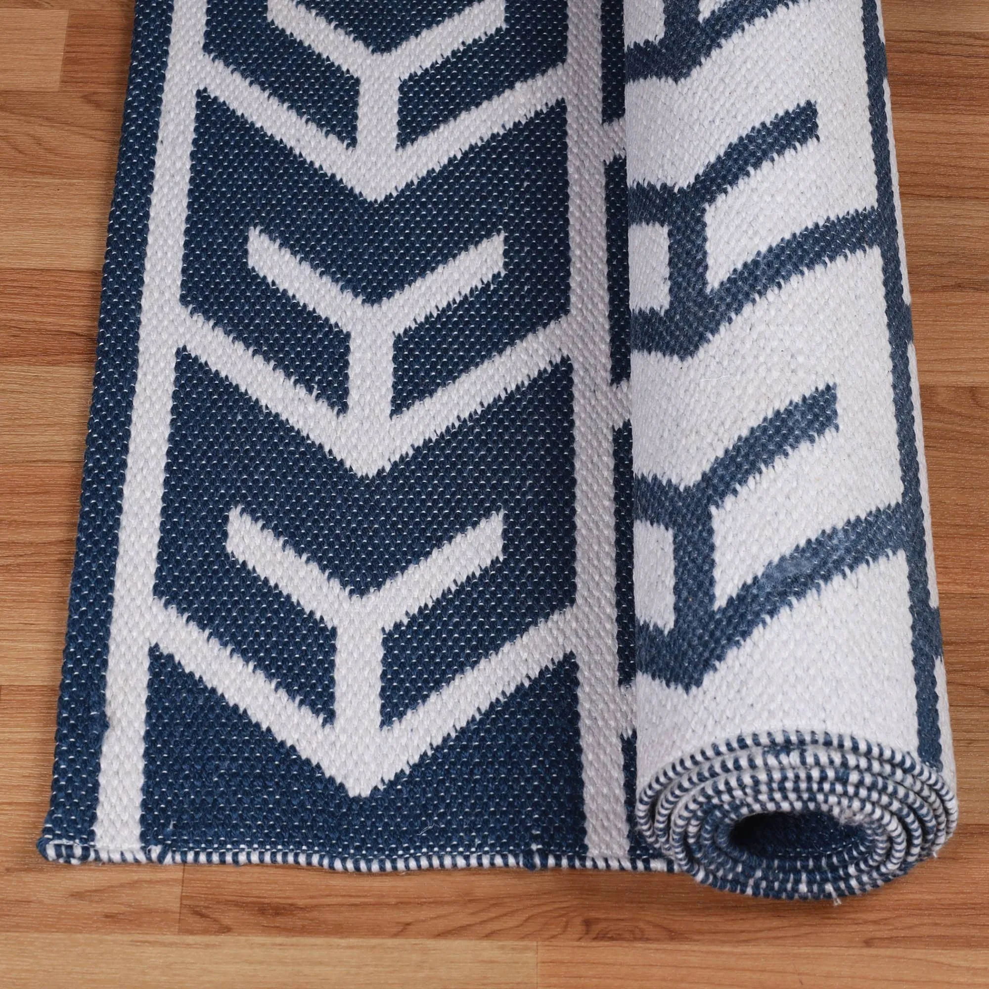 Superior Contemporary Arrow Indoor Outdoor Area Rug