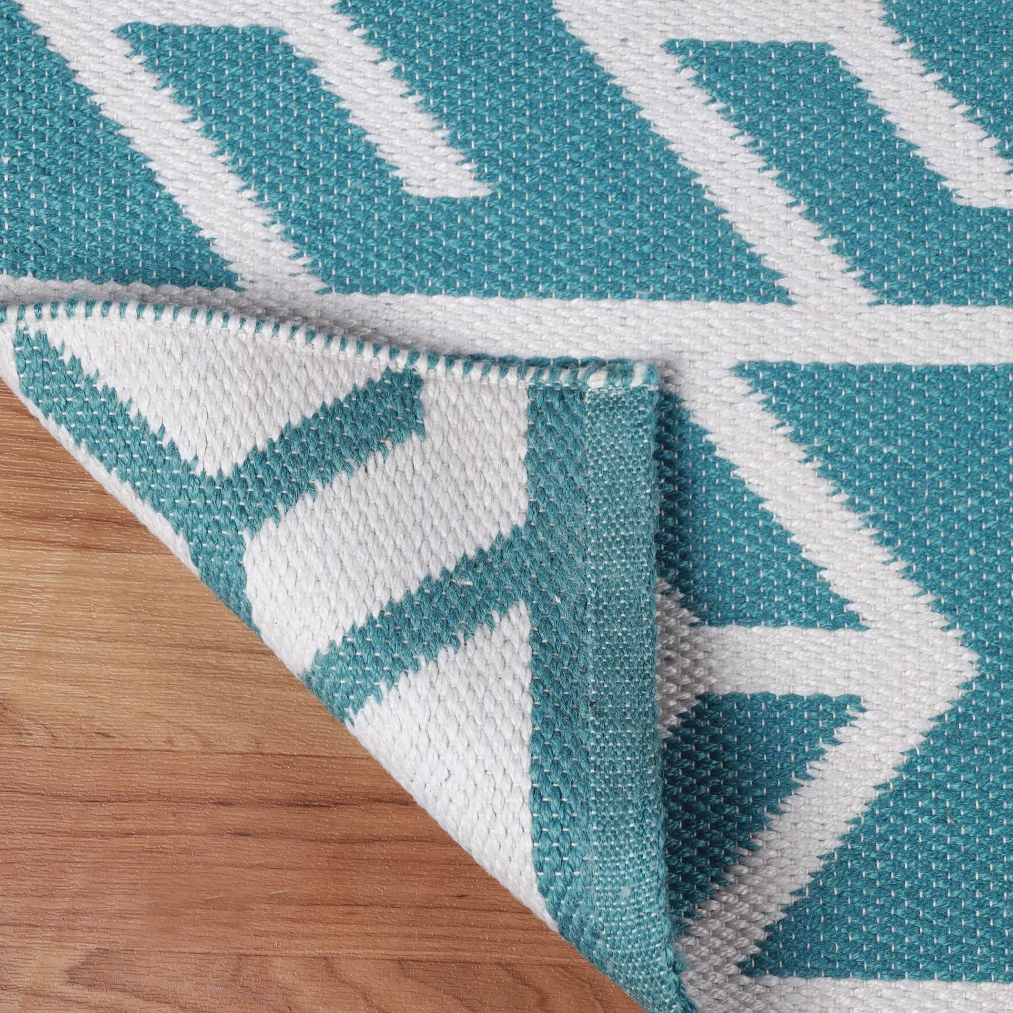 Superior Contemporary Arrow Indoor Outdoor Area Rug