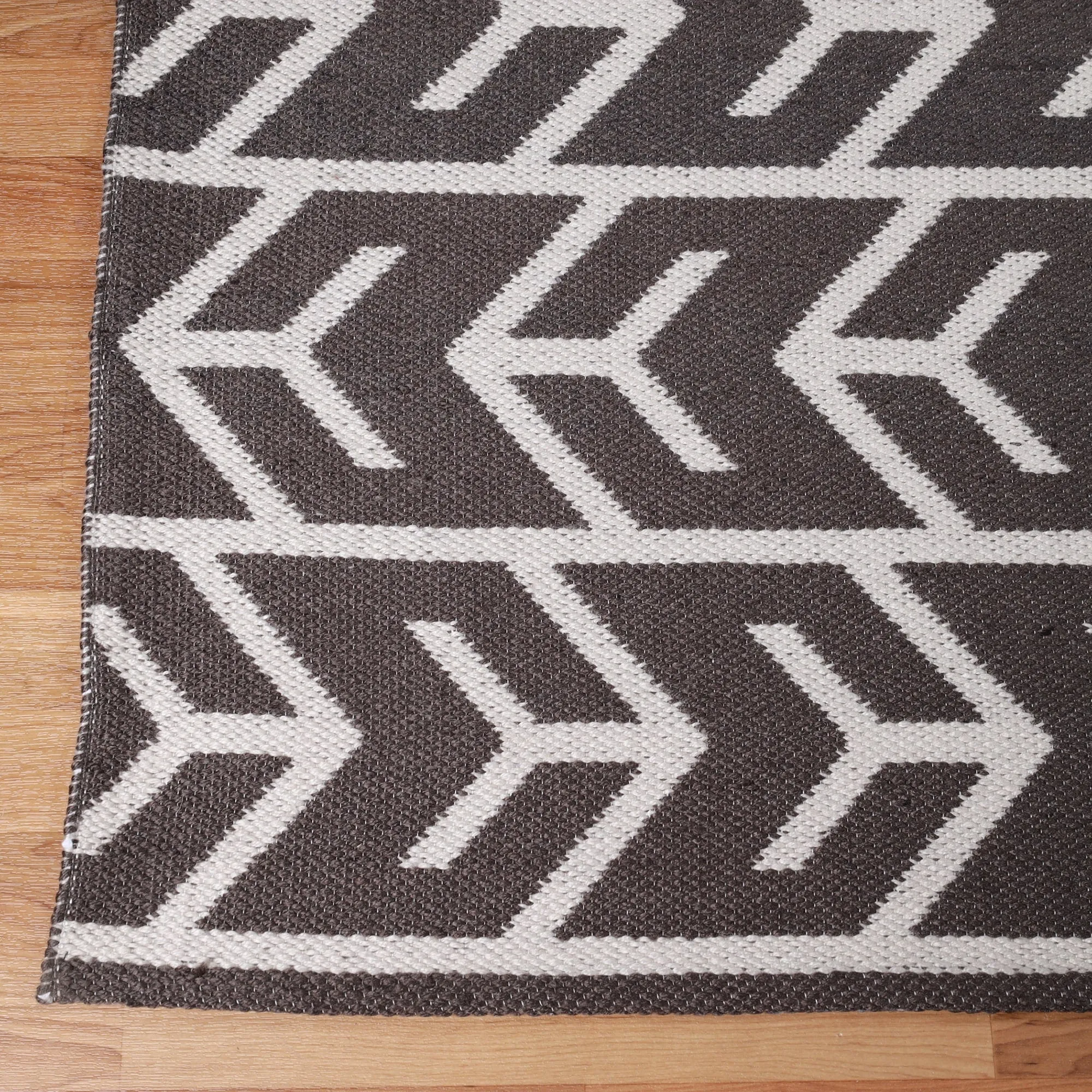 Superior Contemporary Arrow Indoor Outdoor Area Rug