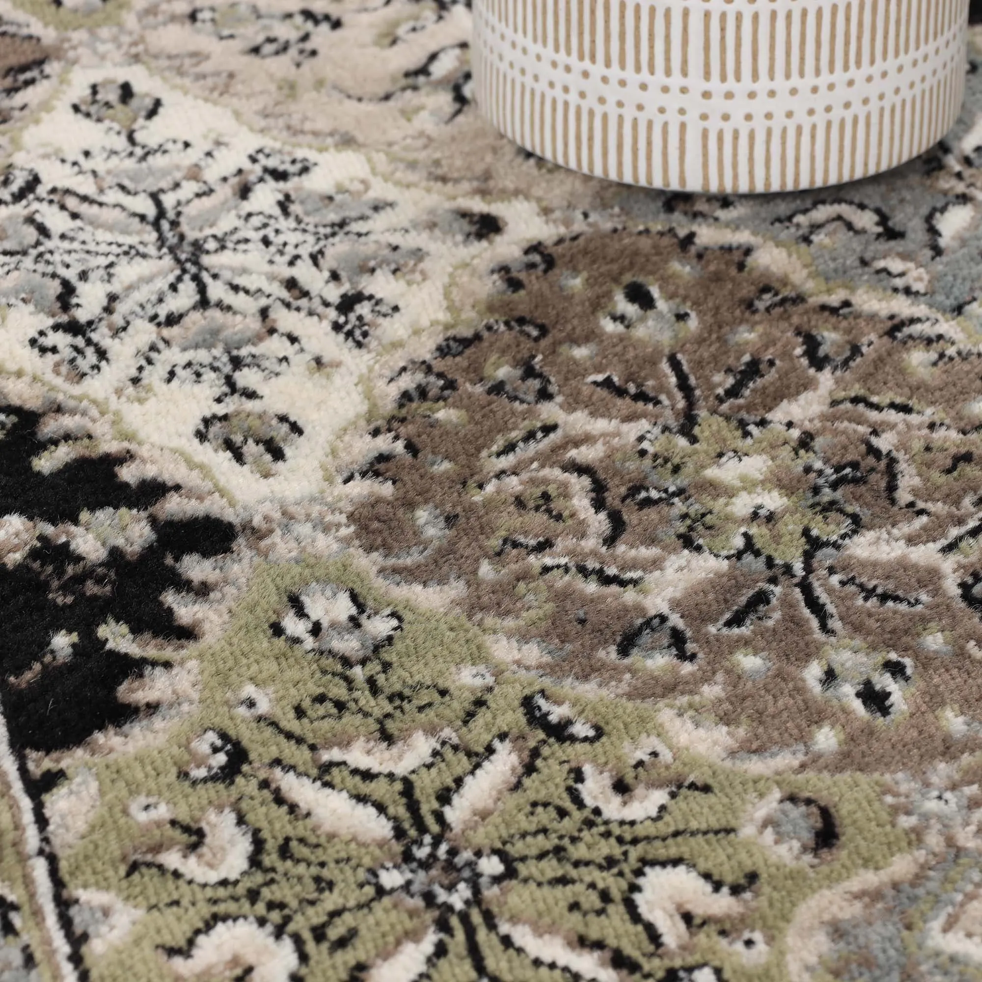 Superior Contemporary Damask Floral Indoor Area Rug or Runner Rug