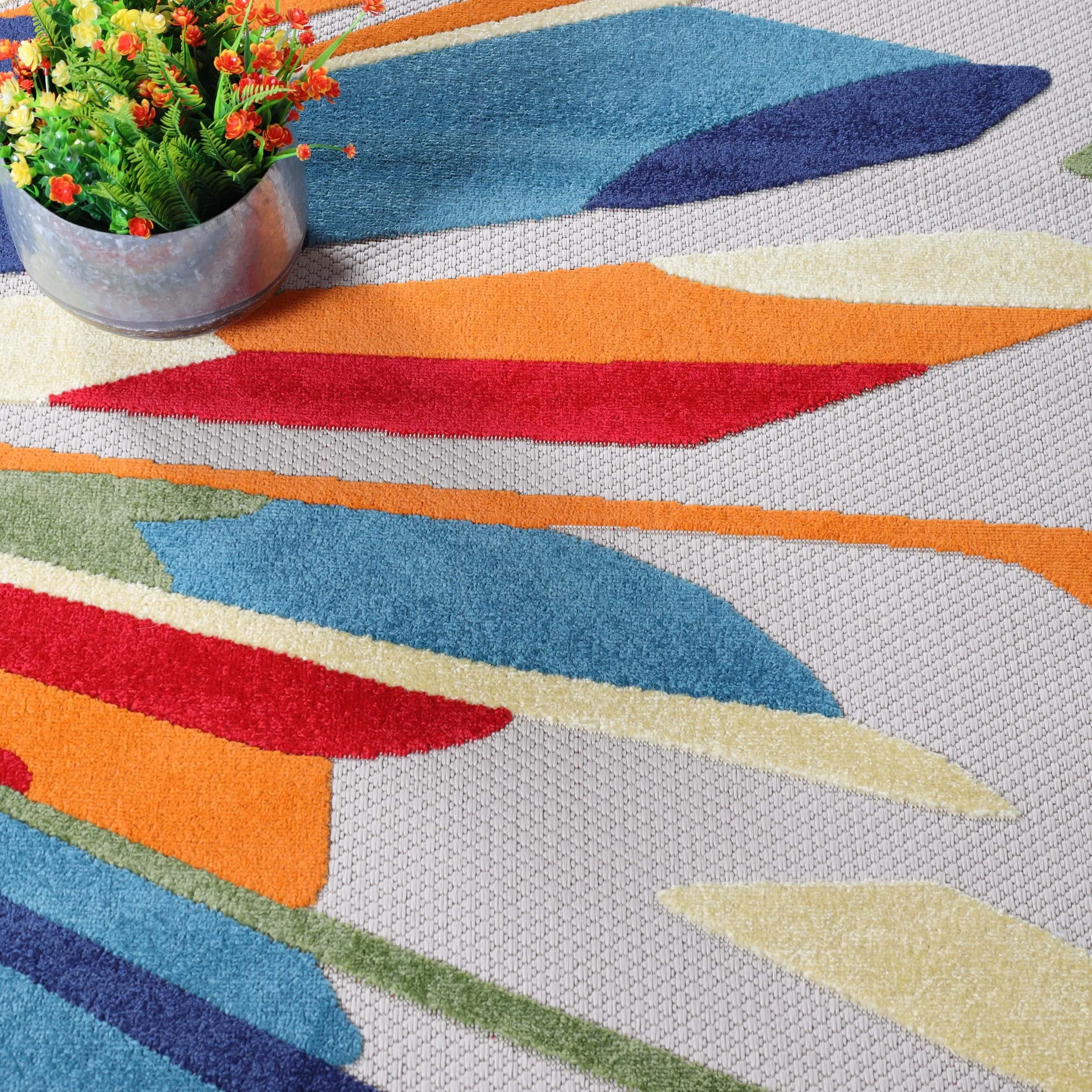 Superior Geometric Abstract Indoor Outdoor Runner or Area Rug