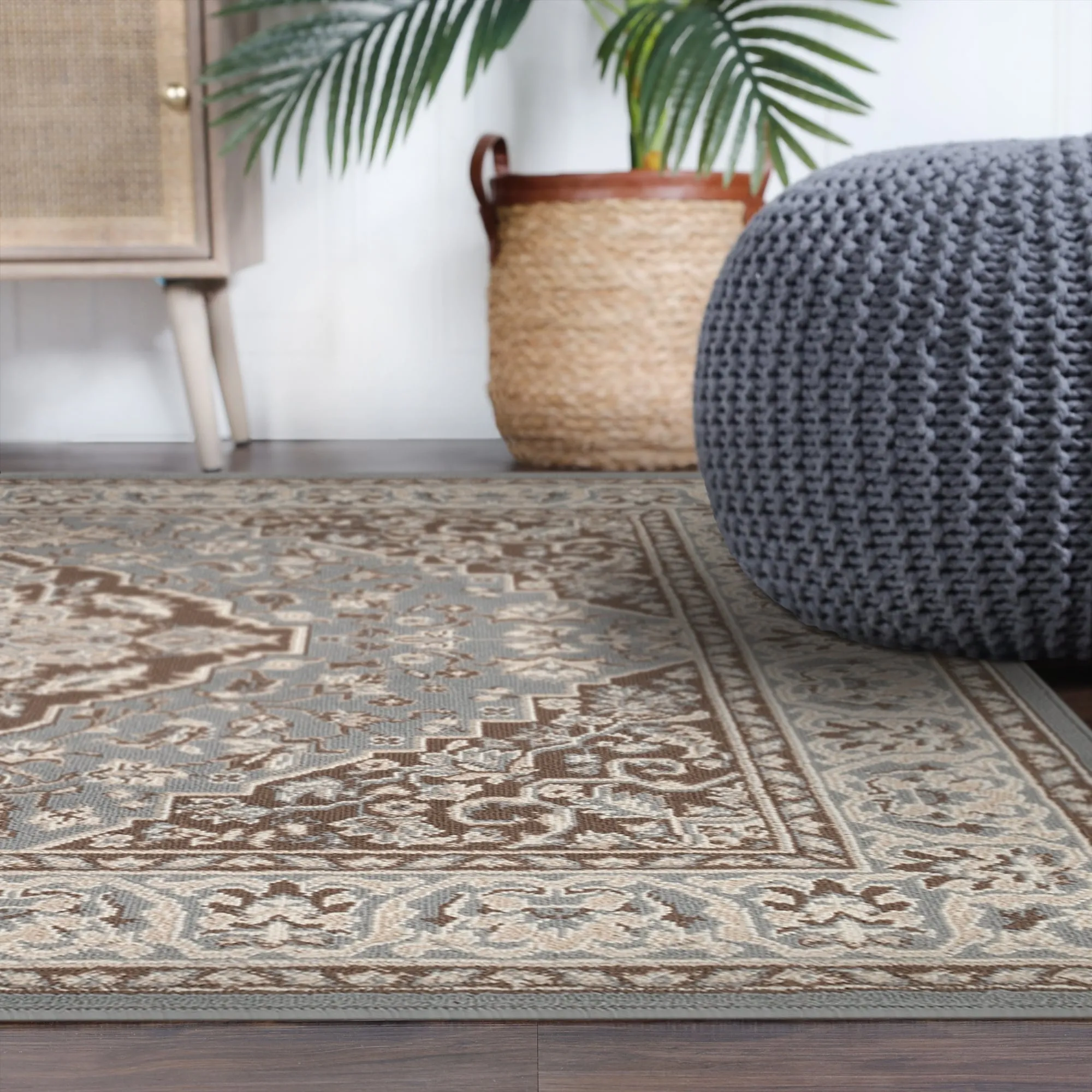 Superior Glendale Floral Medallion Indoor Area Rug