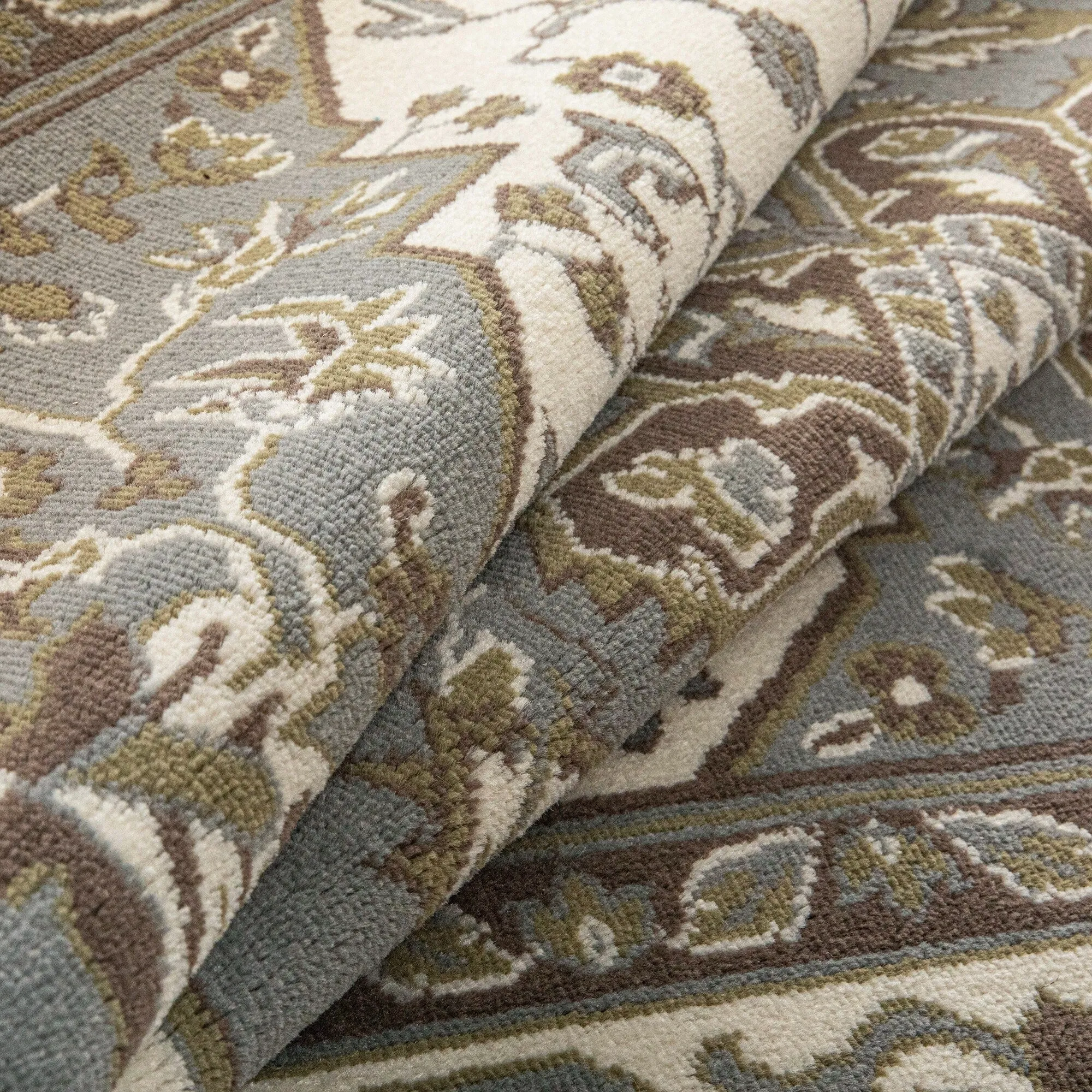 Superior Glendale Floral Medallion Indoor Area Rug
