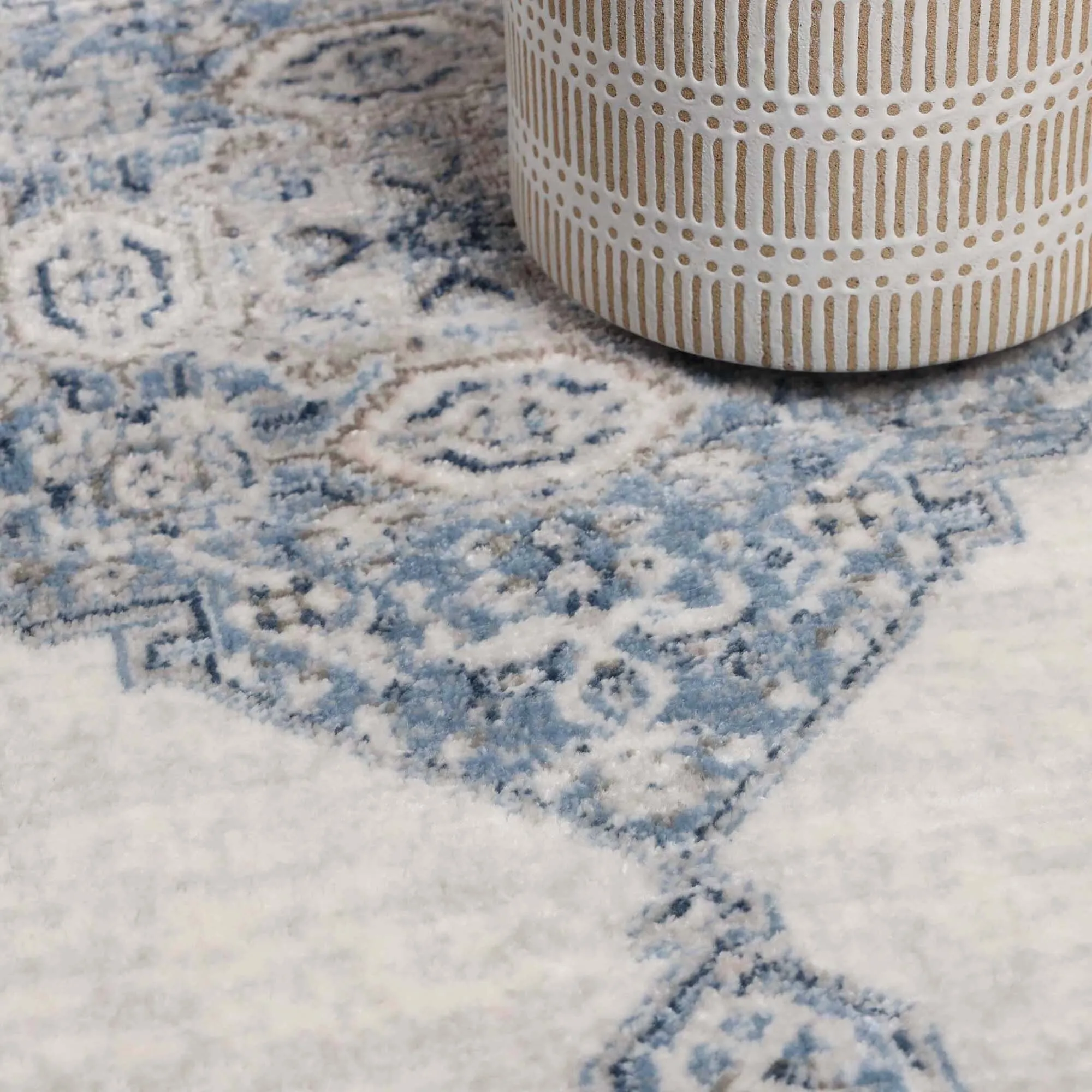 Superior Kailani Modern Farmhouse Medallion Indoor Runner or Area Rug