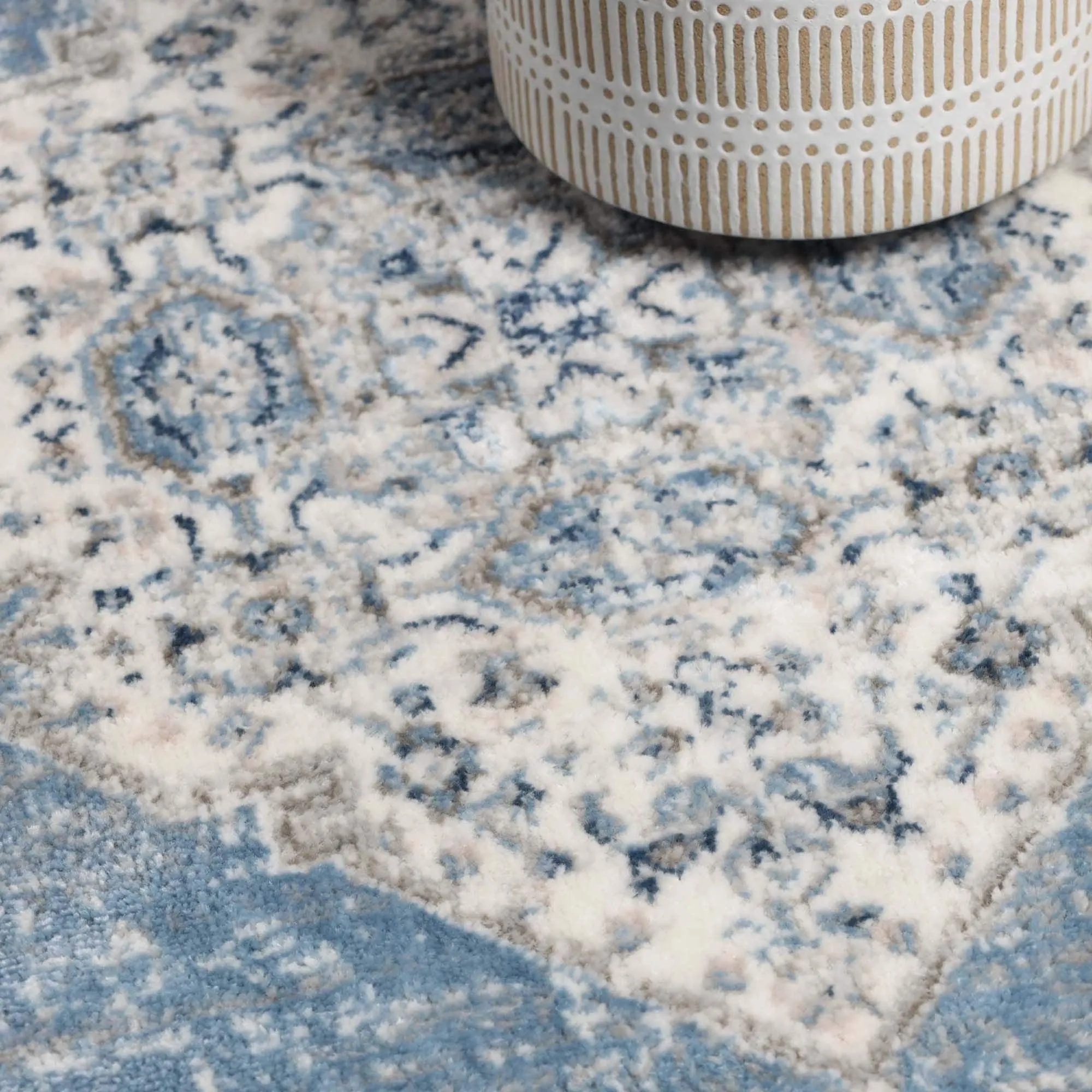 Superior Kailani Modern Farmhouse Medallion Indoor Runner or Area Rug