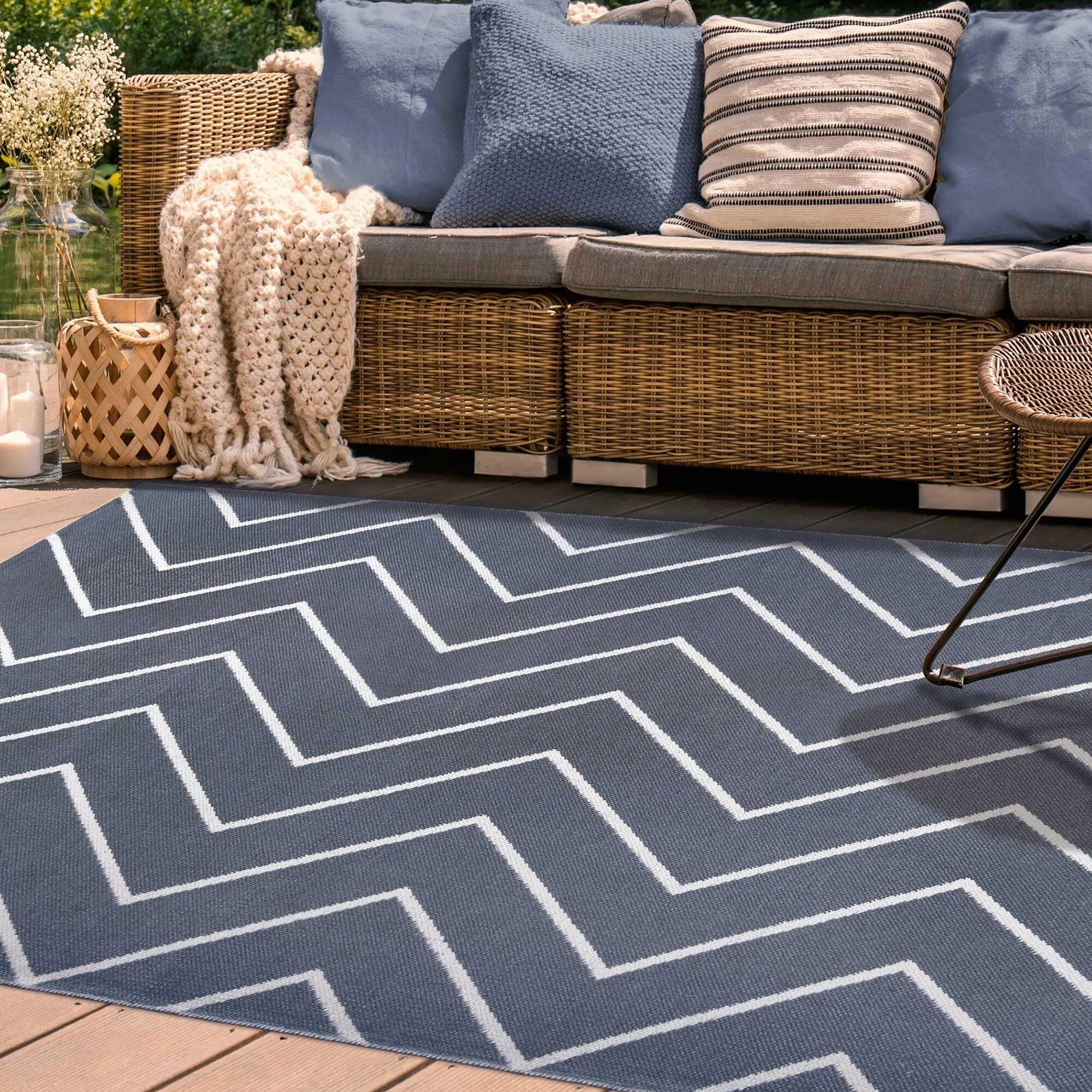 Superior Modern Chevron Zig-Zag Indoor Outdoor Area Rug
