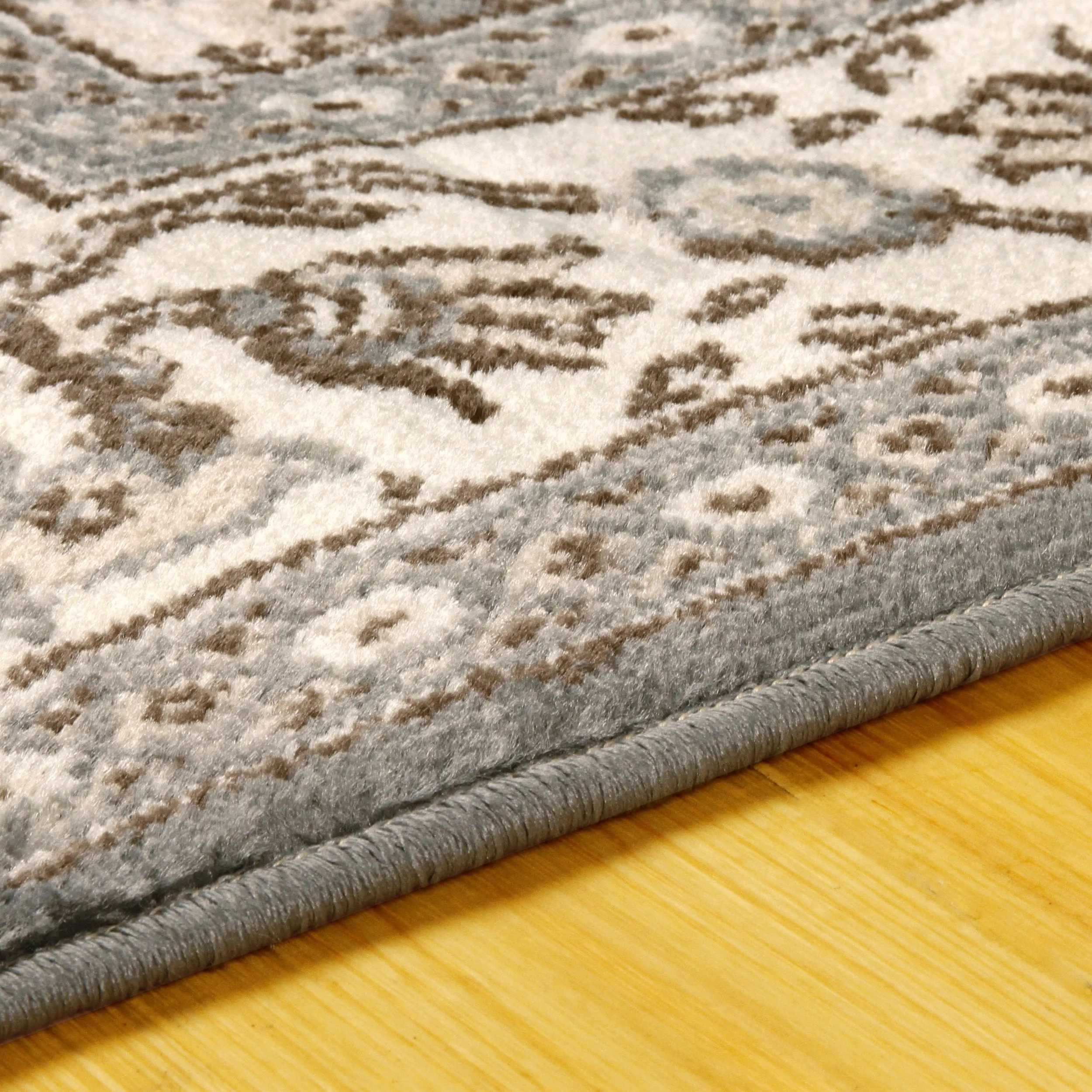 Superior Traditional Floral and Vines Indoor Area Rug