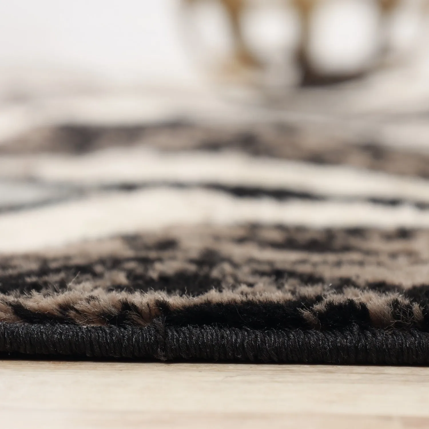 Superior Viking Modern Geometric Indoor Area Rug