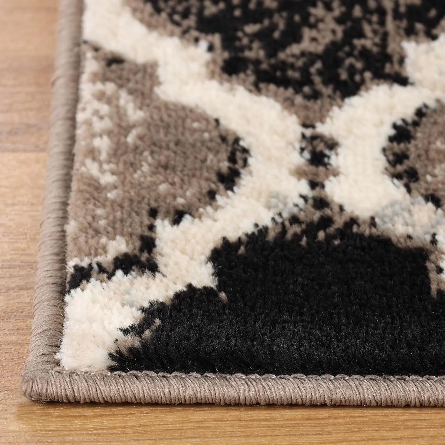 Superior Viking Modern Geometric Indoor Area Rug