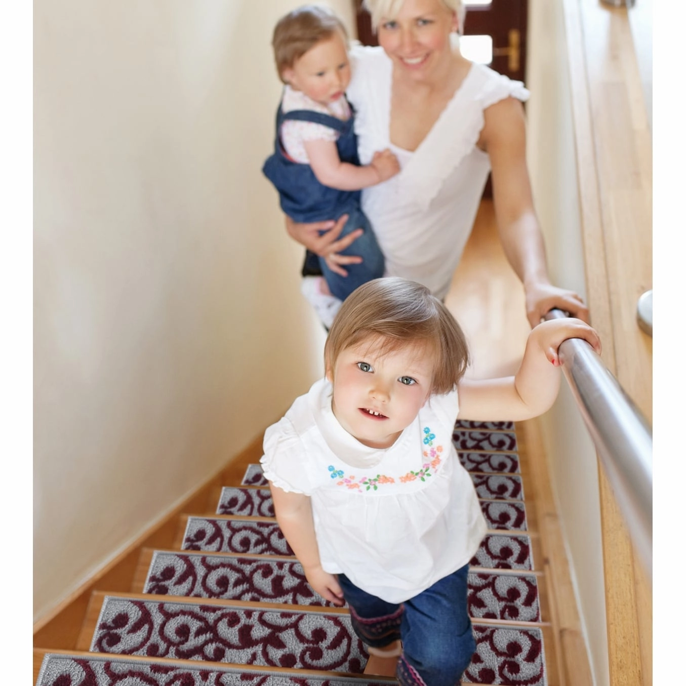 SussexHome Leaves Pattern Stair Treads