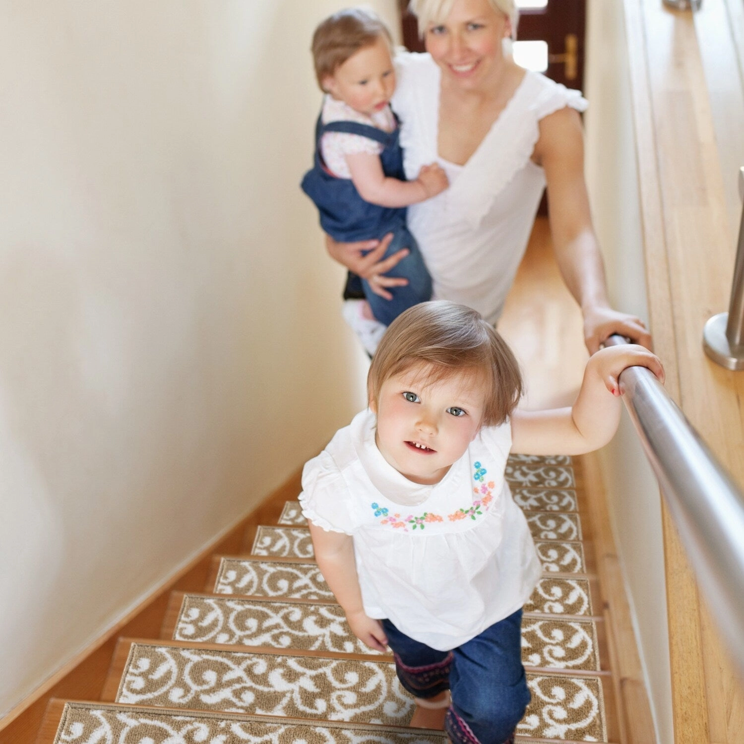 SussexHome Leaves Pattern Stair Treads