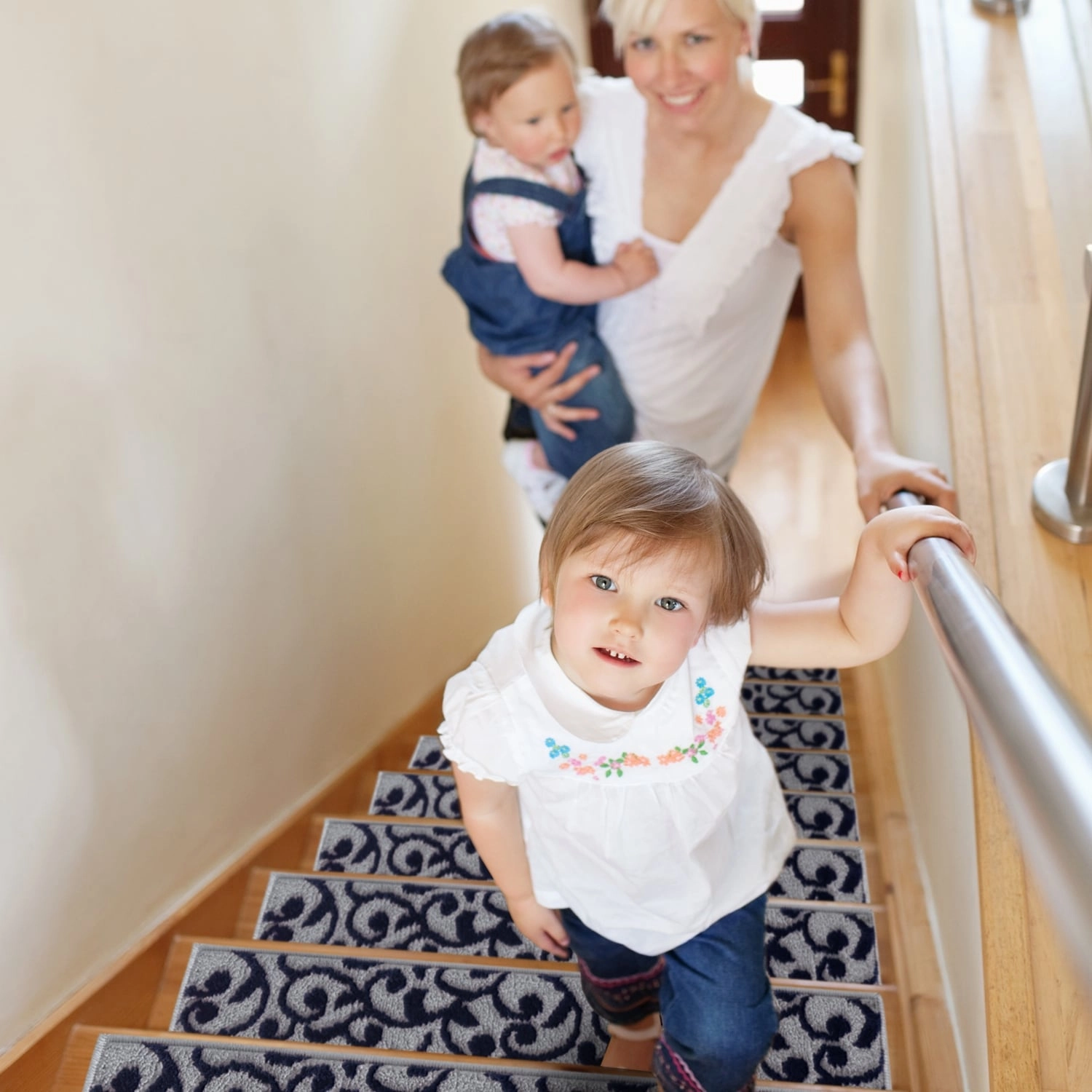 SussexHome Leaves Pattern Stair Treads