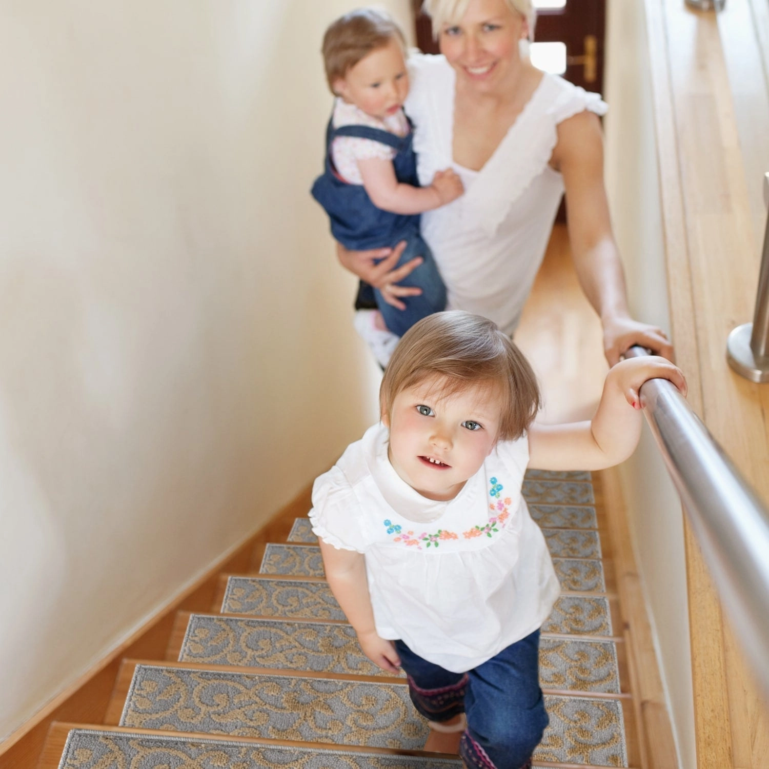 SussexHome Leaves Pattern Stair Treads