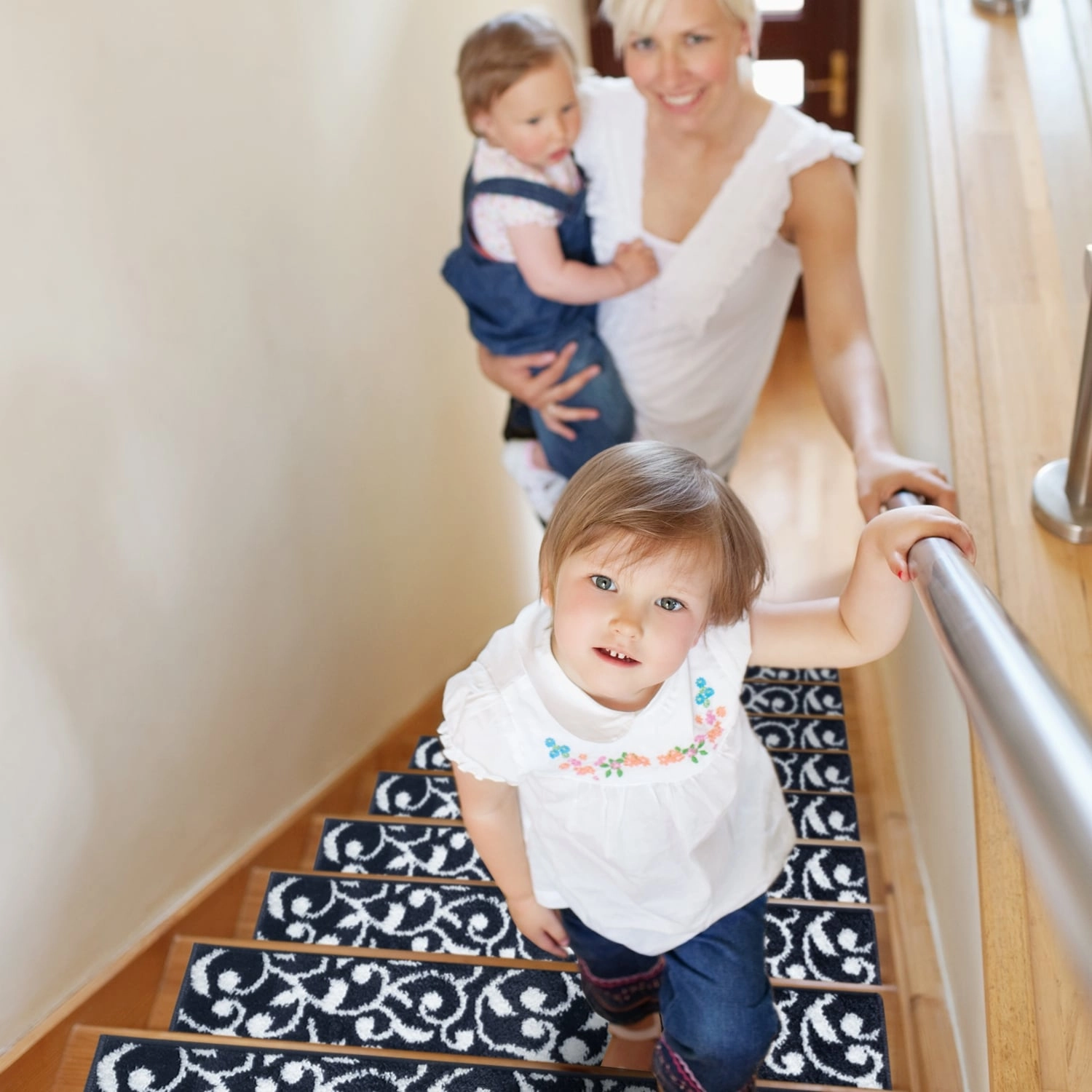 SussexHome Leaves Pattern Stair Treads